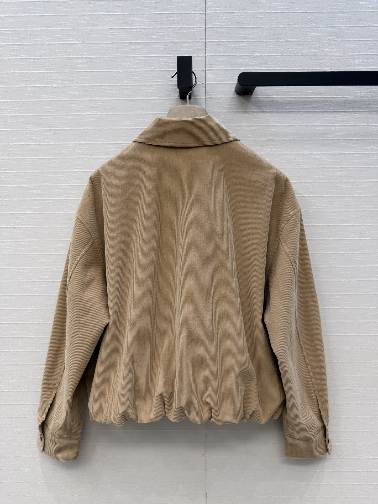 独家首发，高端品质❤️Bc 新品意式高奢极简主义，灯芯绒休闲夹克外套！下摆松紧抽绳设计 短款宽松版型不挑