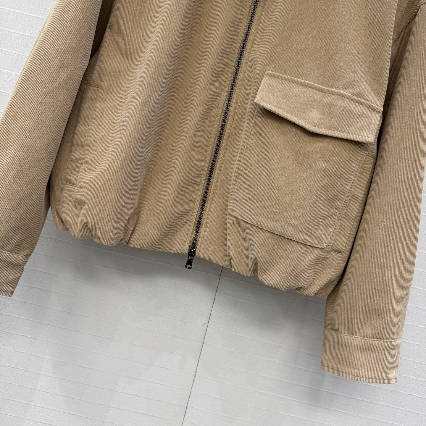 独家首发，高端品质❤️Bc 新品意式高奢极简主义，灯芯绒休闲夹克外套！下摆松紧抽绳设计 短款宽松版型不挑