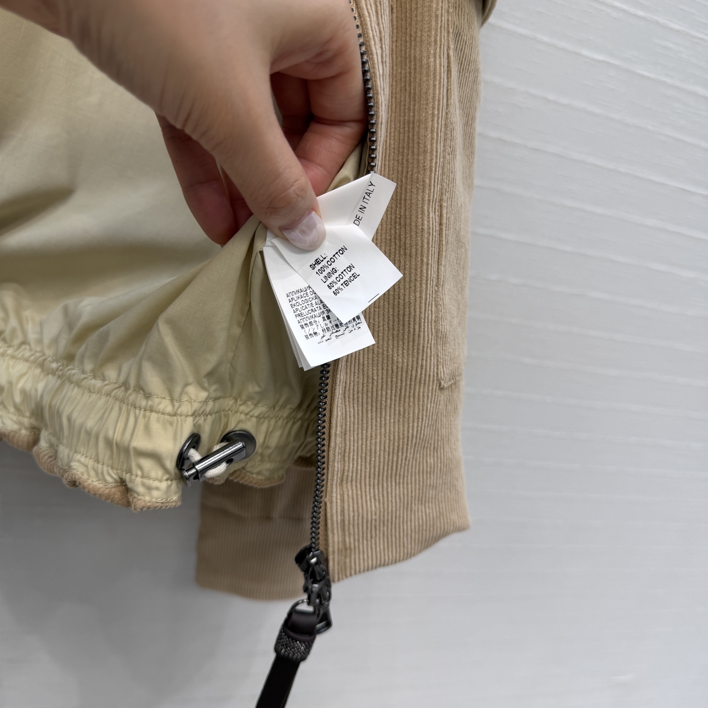 独家首发，高端品质❤️Bc 新品意式高奢极简主义，灯芯绒休闲夹克外套！下摆松紧抽绳设计 短款宽松版型不挑