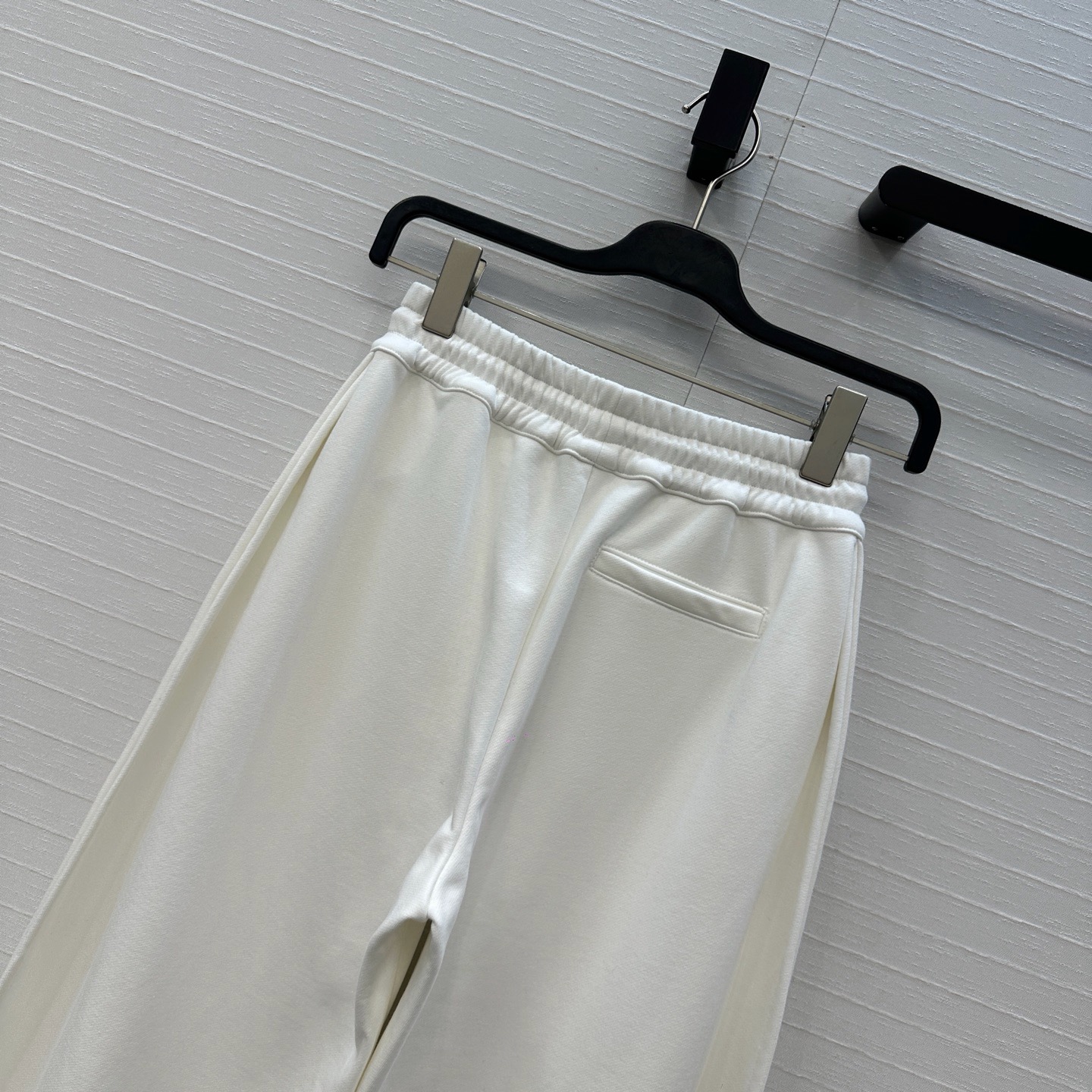 独家首发❤️Alai*26新品时髦精穿搭！花瓣边慢跑休闲裤！抽绳松紧腰 开叉裤腿设计弧边造型打破基础款的