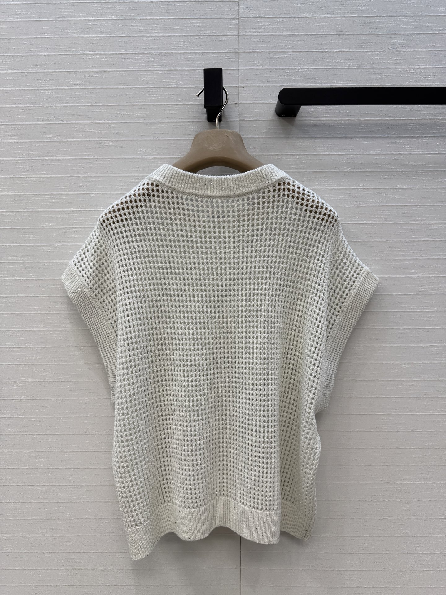 高端原单品质🍒Bc老钱风穿搭，缕空针织马甲上衣。慵懒自在的氛围感！意大利美学金银珠片 天爽亚麻纱线重工奢