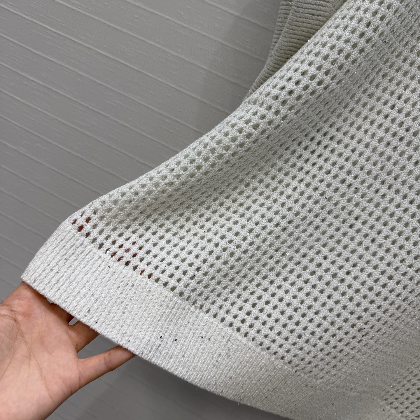 高端原单品质🍒Bc老钱风穿搭，缕空针织马甲上衣。慵懒自在的氛围感！意大利美学金银珠片 天爽亚麻纱线重工奢