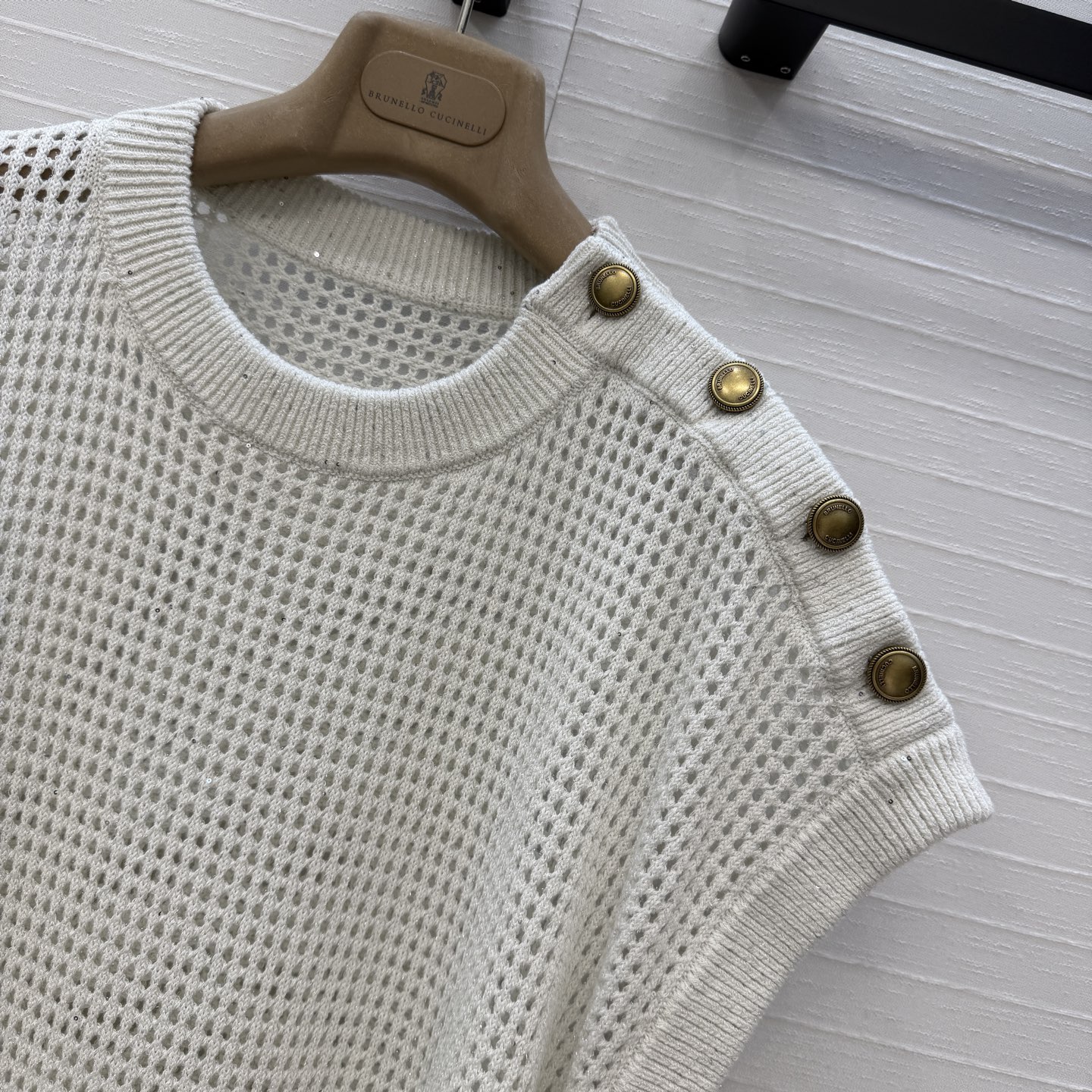 高端原单品质🍒Bc老钱风穿搭，缕空针织马甲上衣。慵懒自在的氛围感！意大利美学金银珠片 天爽亚麻纱线重工奢