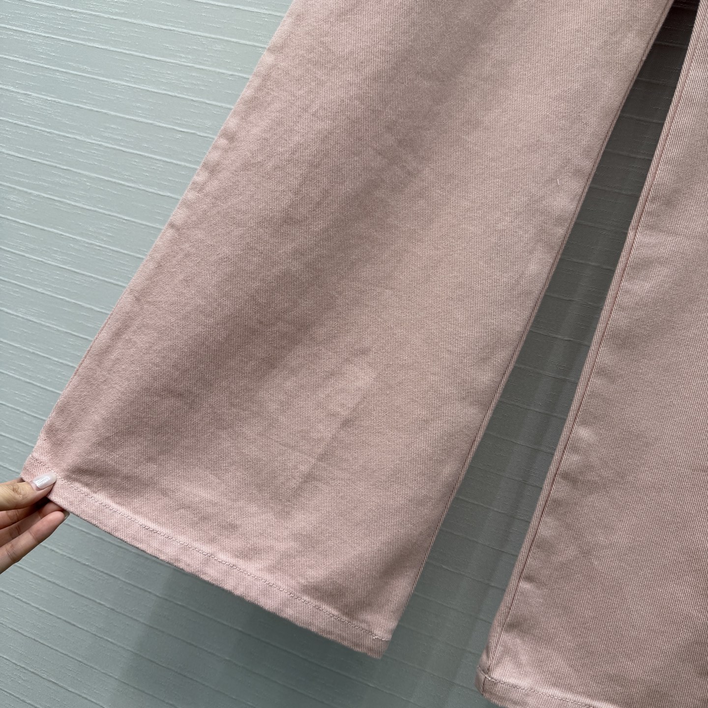 独家首发🍒Cha*25k新品！气质爱心💗双c牛仔长裤，中高腰微喇裤版型剪裁上身高挑又显瘦，定制心形双c口