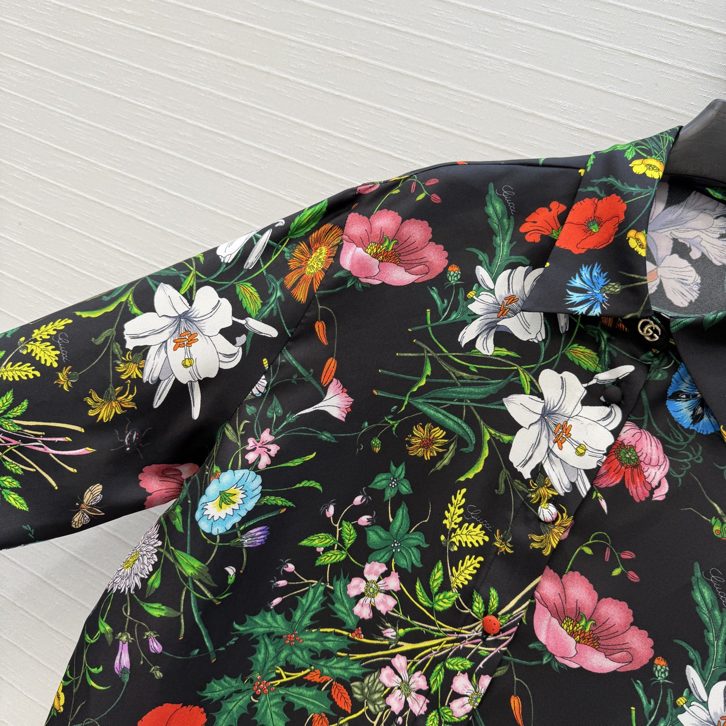 原单品质💕26春夏GG花㚏16姆米真丝衬衫！100%真丝斜纹绸，色彩鲜明个性！气质小翻领经典宽松版型上身