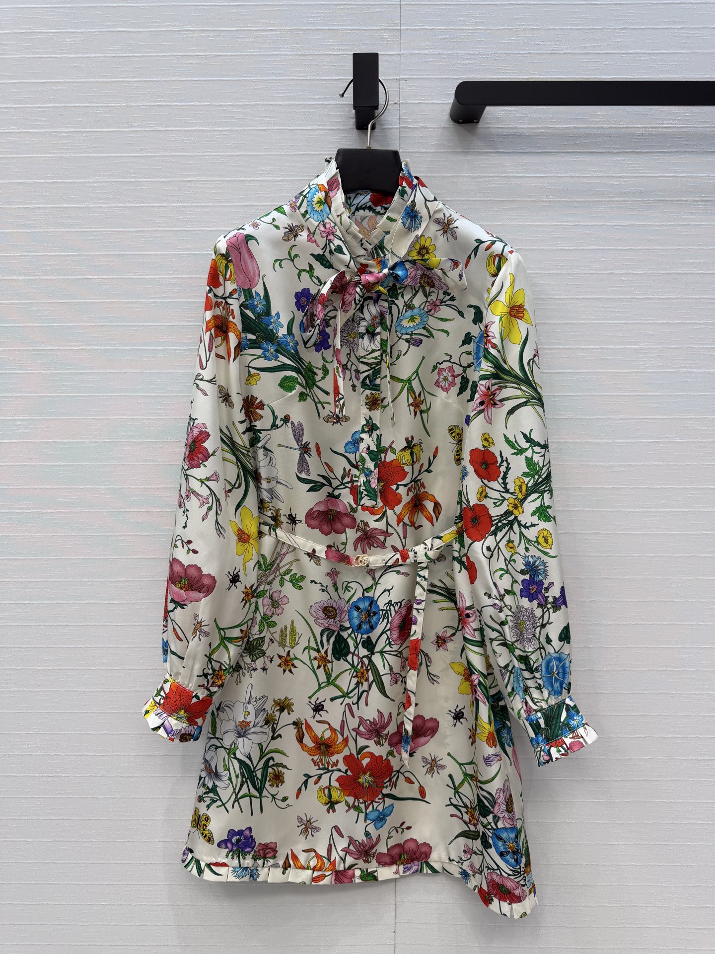 原单品质💕26春夏GG花㚏16姆米真丝衬衫连衣裙！100%真丝斜纹绸，定制压褶工艺花边气质飘带系领 金属