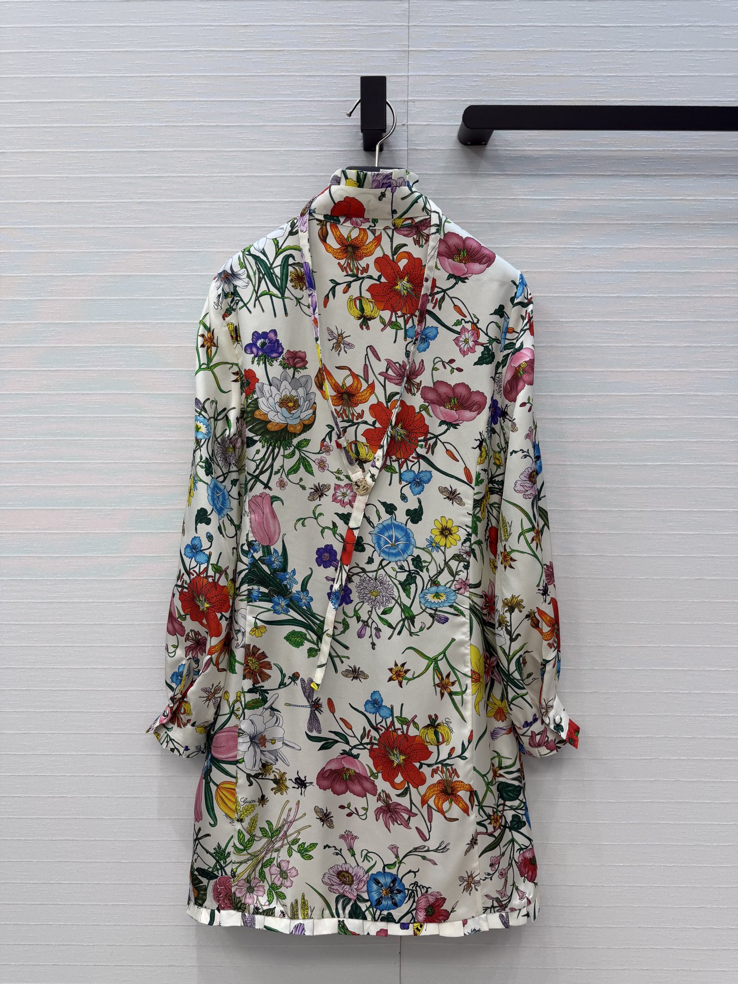 原单品质💕26春夏GG花㚏16姆米真丝衬衫连衣裙！100%真丝斜纹绸，定制压褶工艺花边气质飘带系领 金属