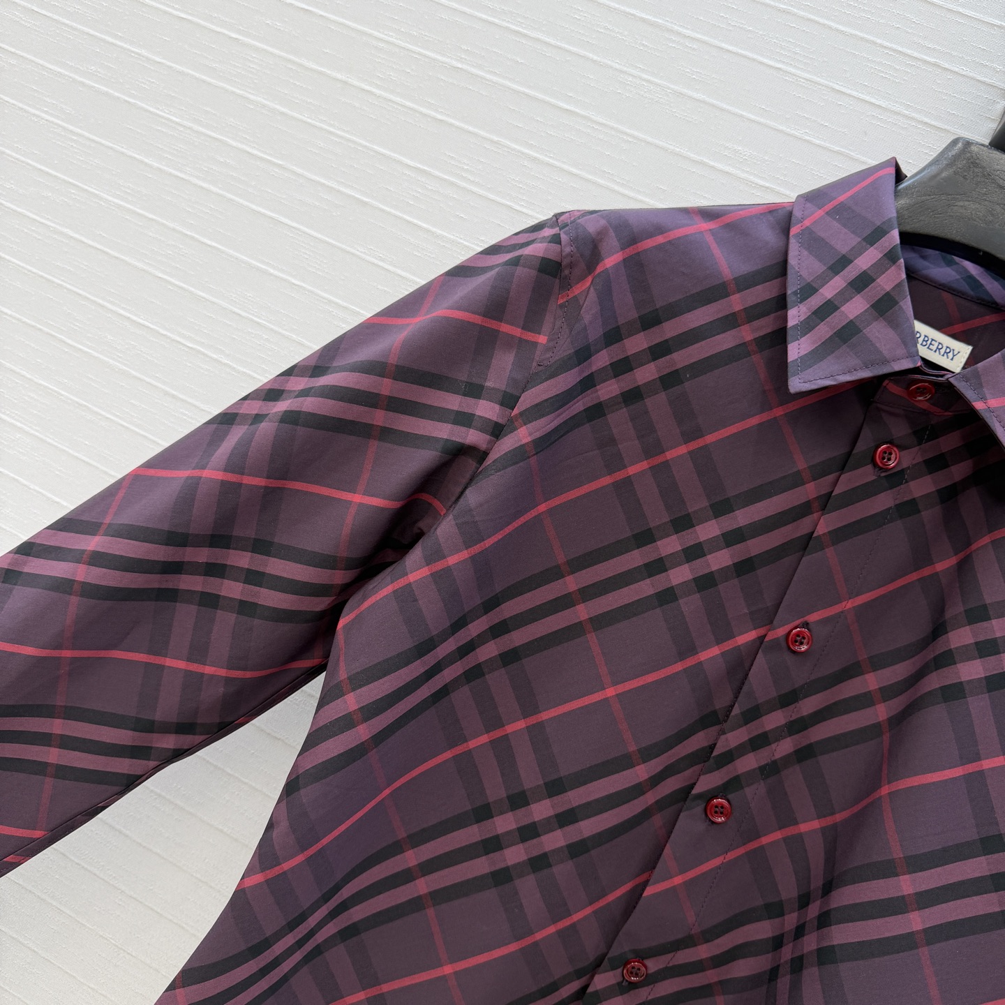 强烈推荐❤Bury*新品经典格纹衬衫，气质修身版型百搭不挑人。上身优雅帅气全新演绎英伦风！进口纯棉面料质