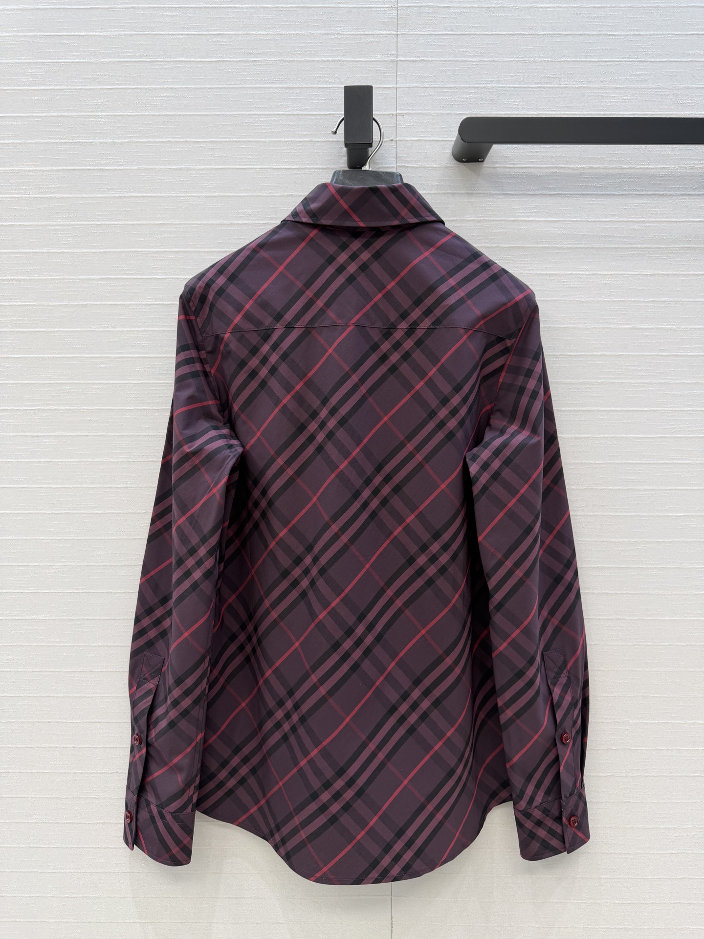 强烈推荐❤Bury*新品经典格纹衬衫，气质修身版型百搭不挑人。上身优雅帅气全新演绎英伦风！进口纯棉面料质