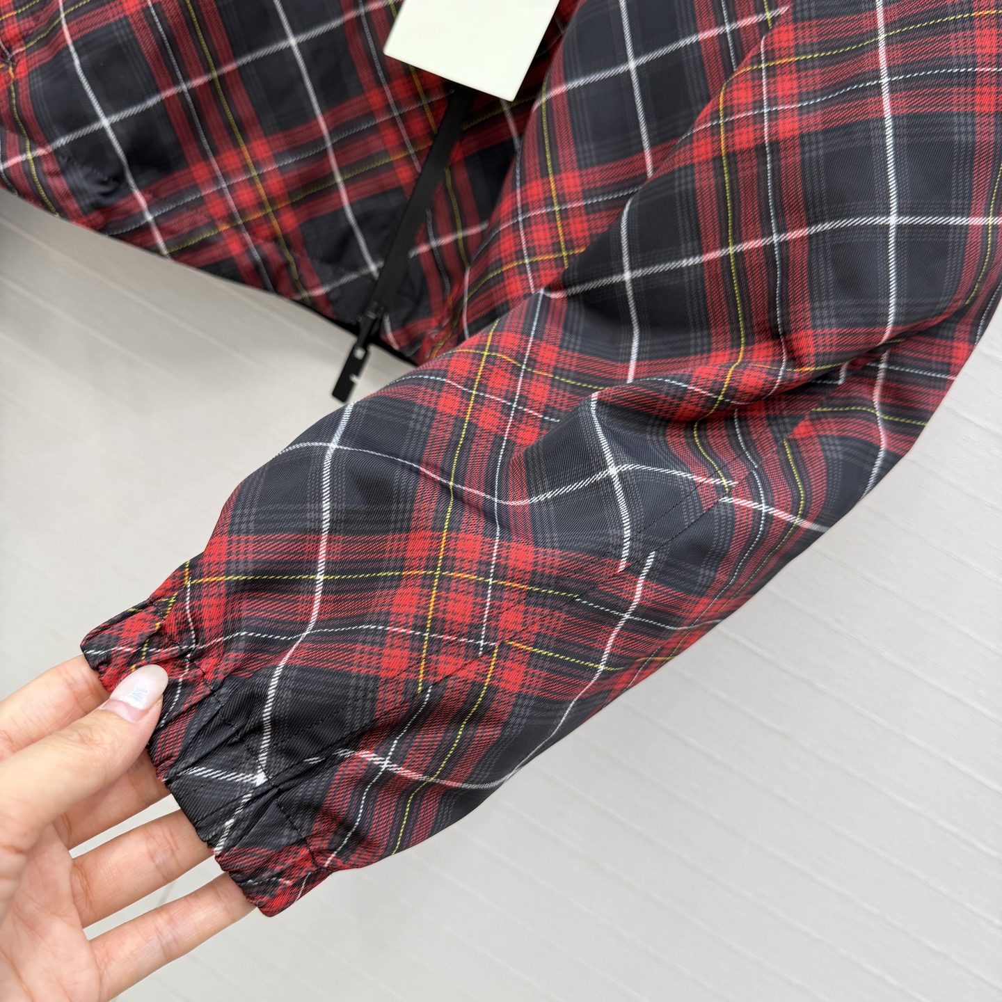 独家首发❤️原单品质Bur*新品！双面穿格纹夹克连帽外套！春秋季节超适合穿～双面穿设计，随心切换风格，原