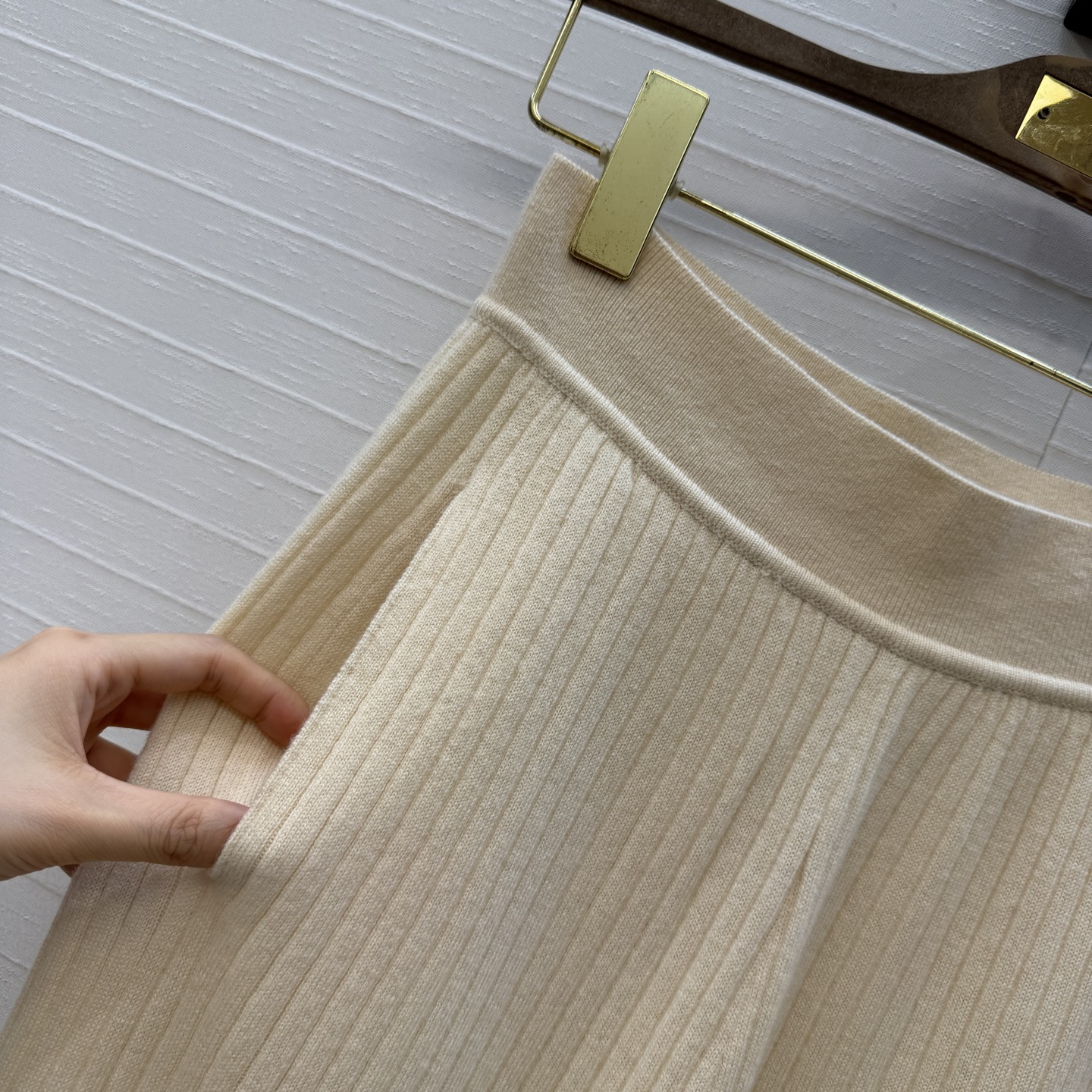 爆款推荐❤️ Lp高智感 老钱风穿搭羊绒针织休闲裤，瑞士机织坑条罗纹翻针工艺 直筒阔腿裤简洁大气！版型上