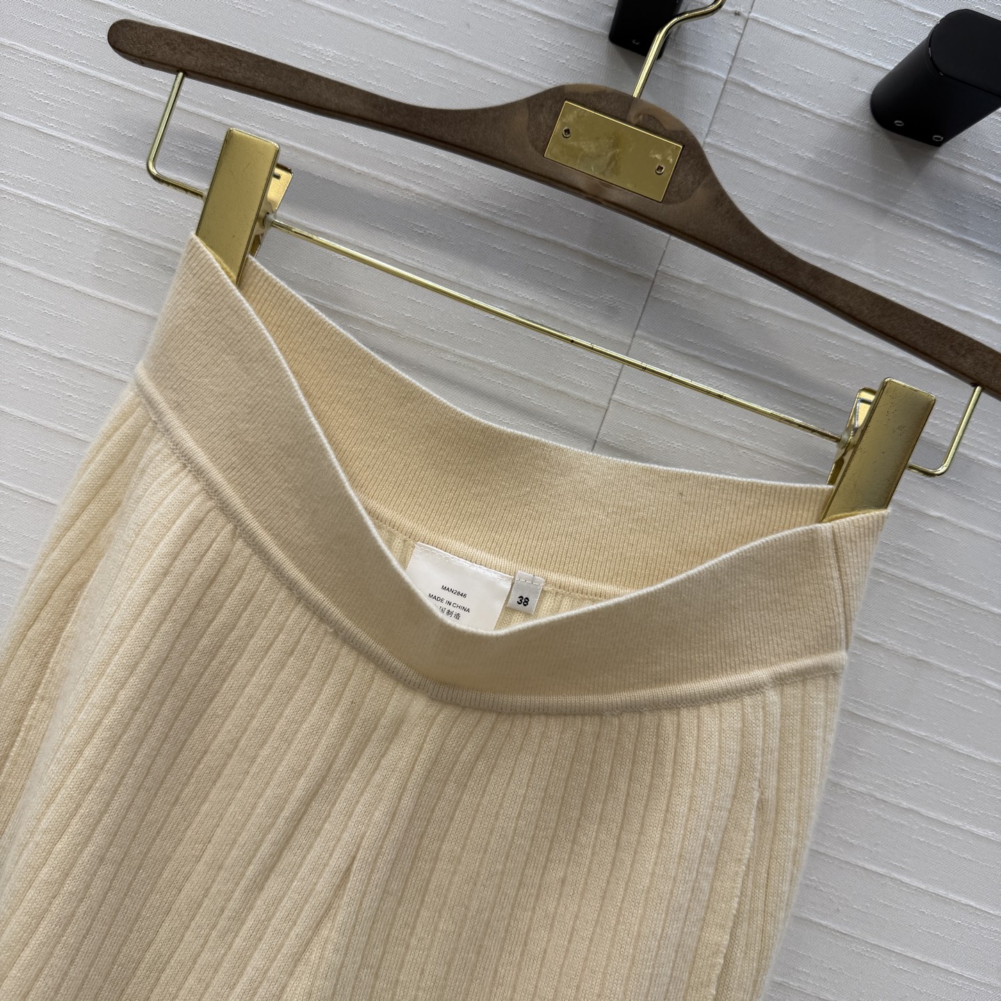 爆款推荐❤️ Lp高智感 老钱风穿搭羊绒针织休闲裤，瑞士机织坑条罗纹翻针工艺 直筒阔腿裤简洁大气！版型上