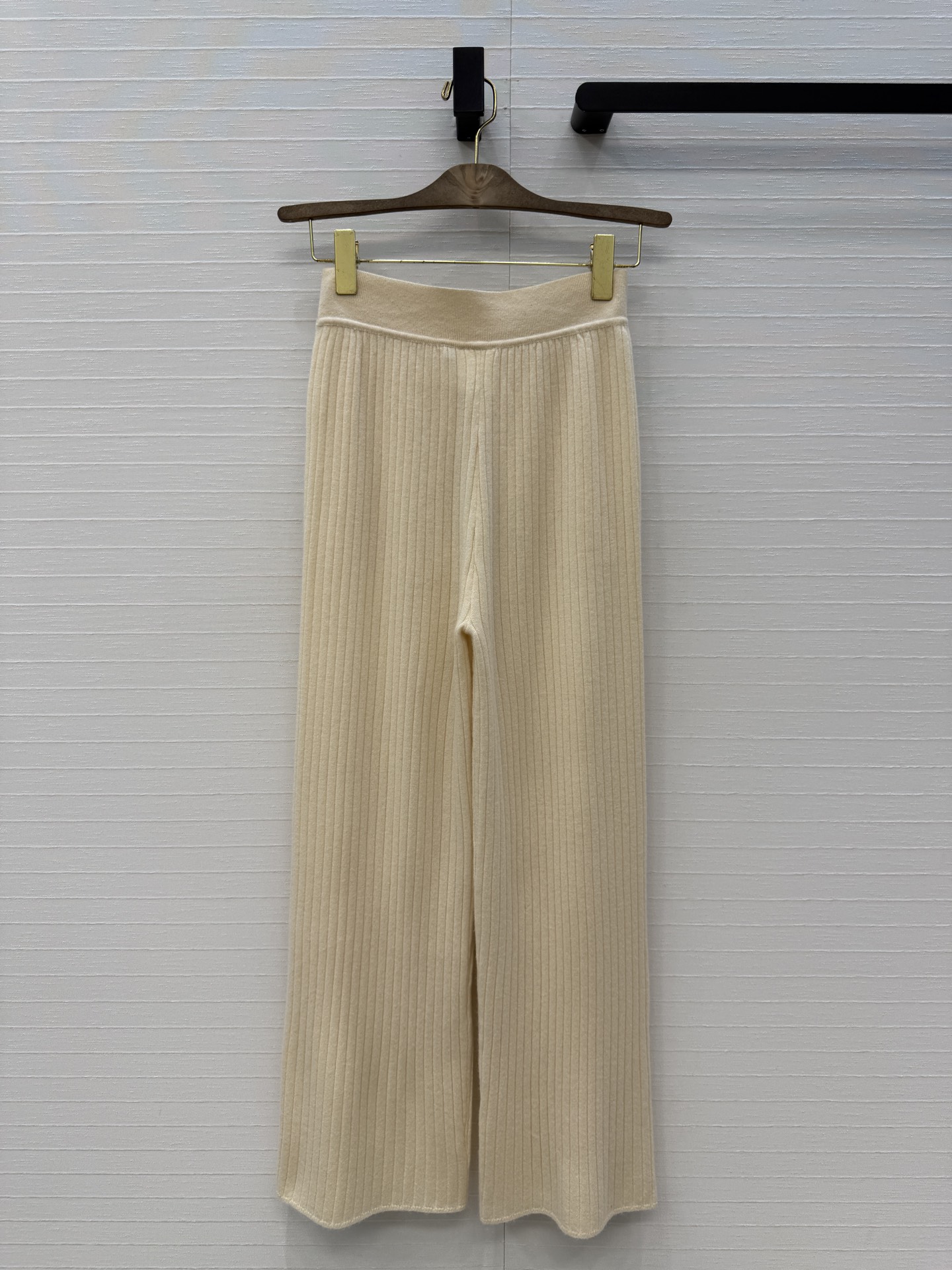 爆款推荐❤️ Lp高智感 老钱风穿搭羊绒针织休闲裤，瑞士机织坑条罗纹翻针工艺 直筒阔腿裤简洁大气！版型上