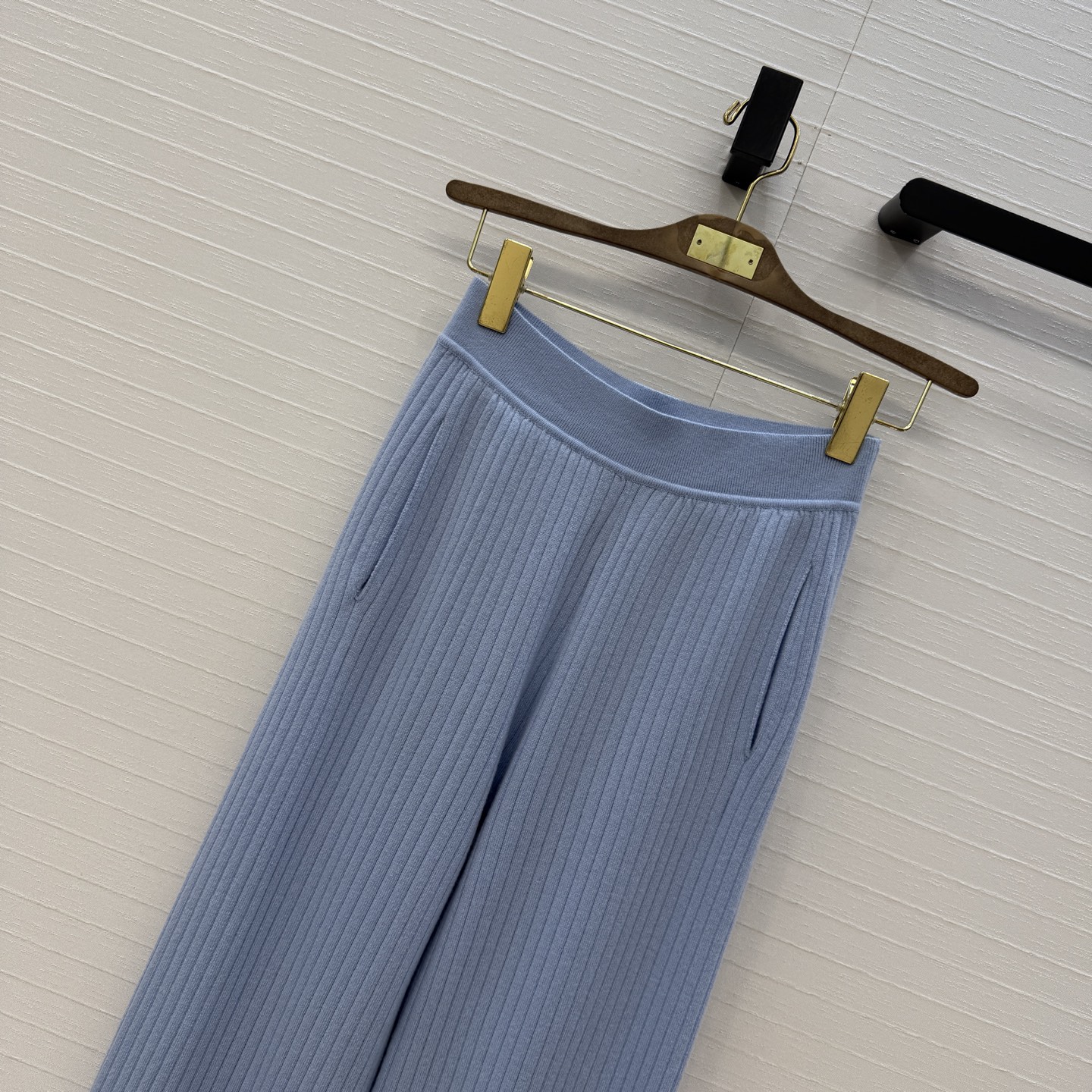 爆款推荐❤️ Lp高智感 老钱风穿搭羊绒针织休闲裤，瑞士机织坑条罗纹翻针工艺 直筒阔腿裤简洁大气！版型上