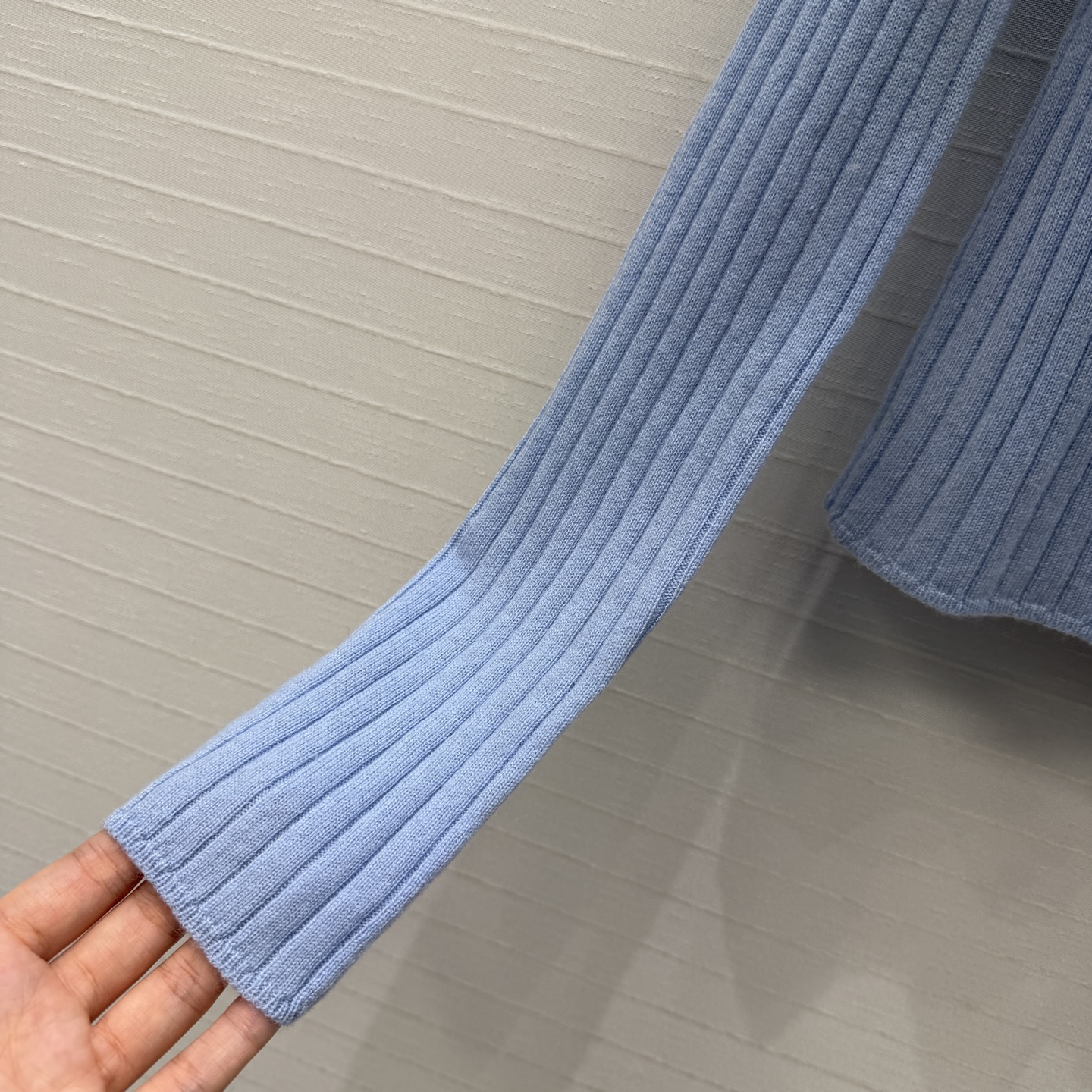 高端原单品质，❤️Lp高智感 老钱风穿搭气质双开拉链开衫小外套，气质叠搭神器。18针坑条工艺进口羊绒羊毛