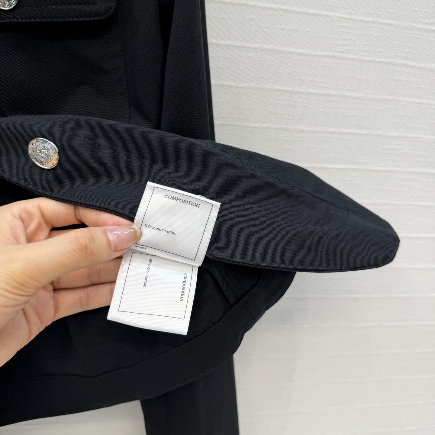 强烈推荐❤️26P春夏系列 复古工装收腰夹克，全新极简法式风格，高品质棉质面料，立体剪裁修身，腰部收腰设