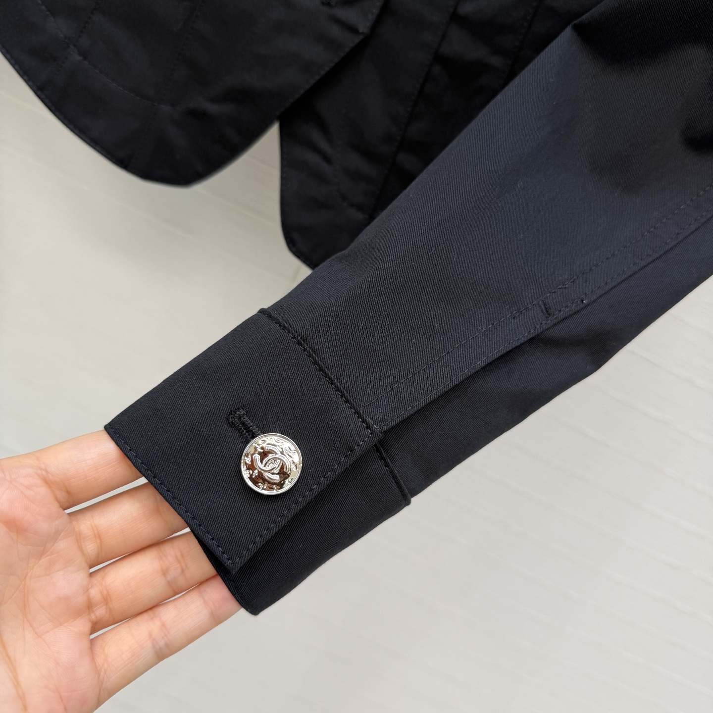 强烈推荐❤️26P春夏系列 复古工装收腰夹克，全新极简法式风格，高品质棉质面料，立体剪裁修身，腰部收腰设