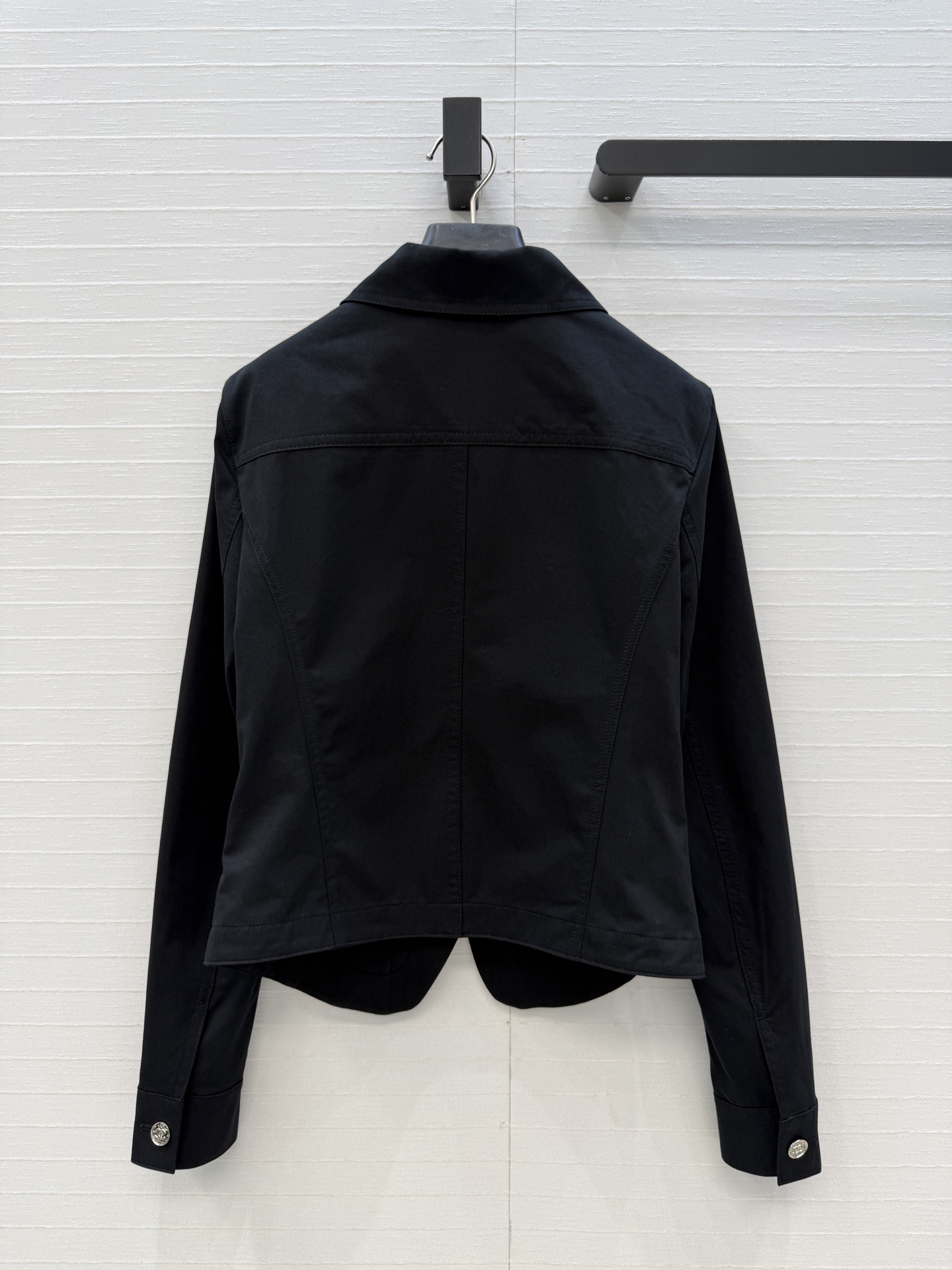 强烈推荐❤️26P春夏系列 复古工装收腰夹克，全新极简法式风格，高品质棉质面料，立体剪裁修身，腰部收腰设