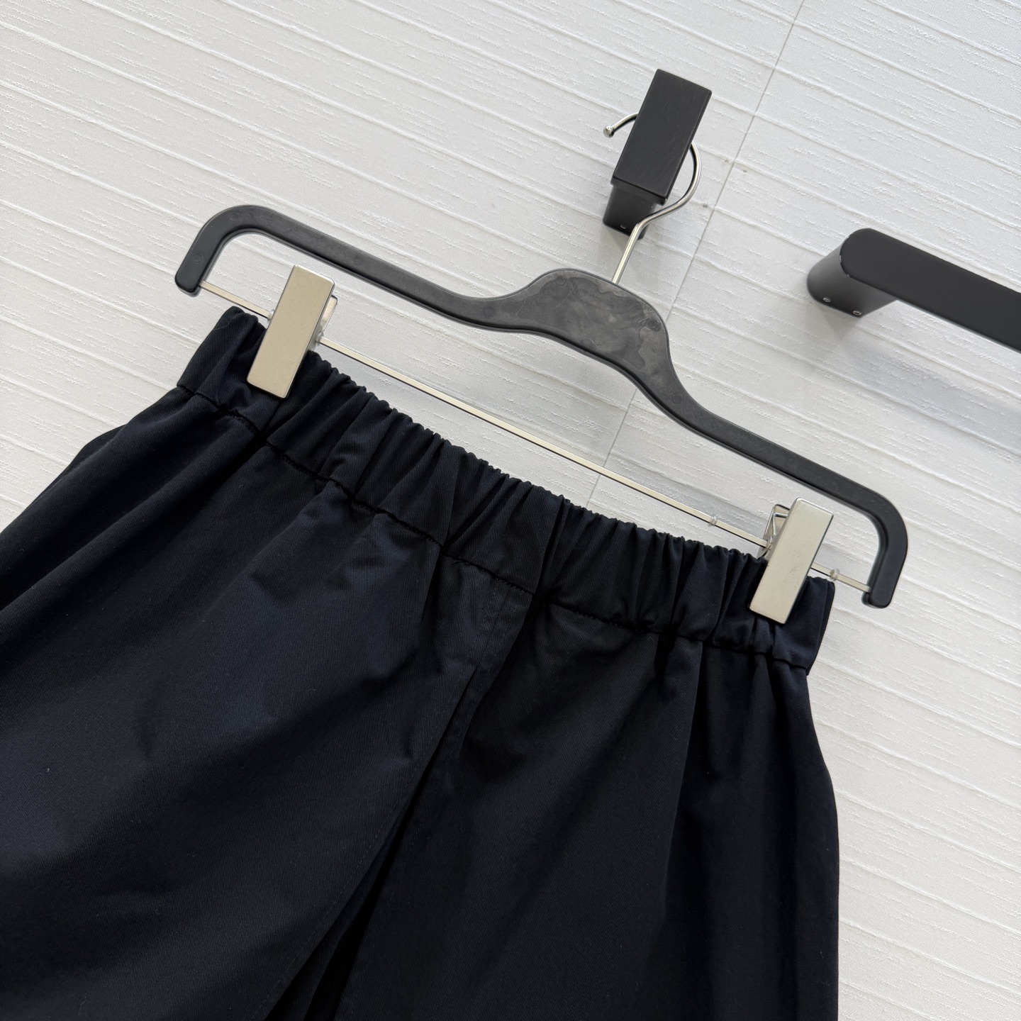 强烈推荐❤️26P春夏系列 复古工装大口袋裤裙，全新极简法式风格，高品质棉质面料，经典松紧腰头，开叉层次