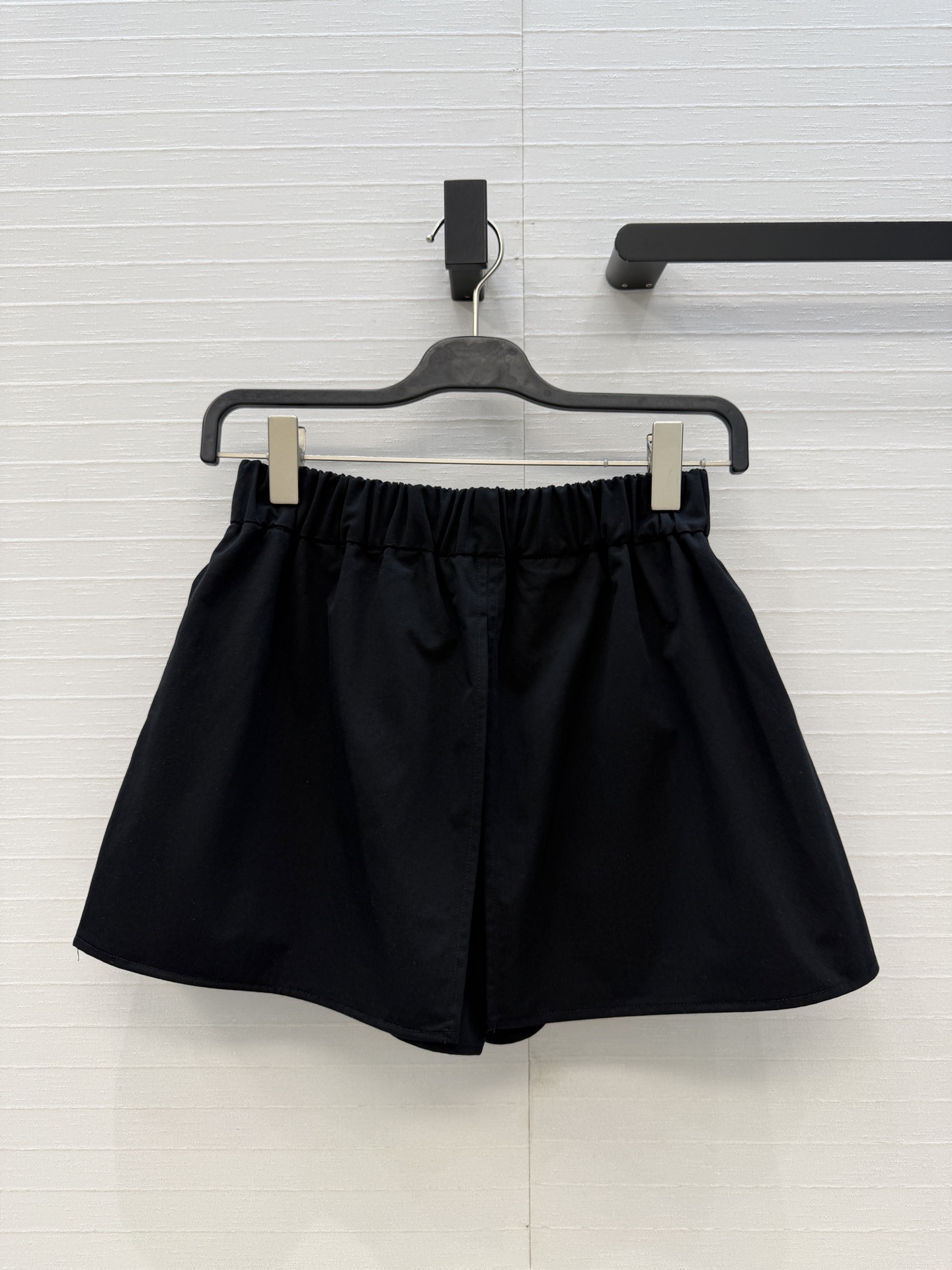 强烈推荐❤️26P春夏系列 复古工装大口袋裤裙，全新极简法式风格，高品质棉质面料，经典松紧腰头，开叉层次