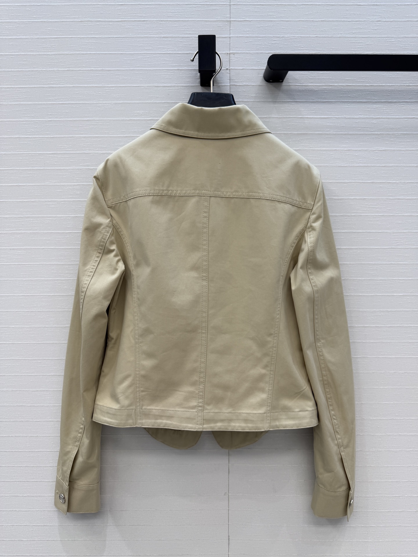 强烈推荐❤️26P春夏系列 复古工装收腰夹克，全新极简法式风格，高品质棉质面料，立体剪裁修身，腰部收腰设