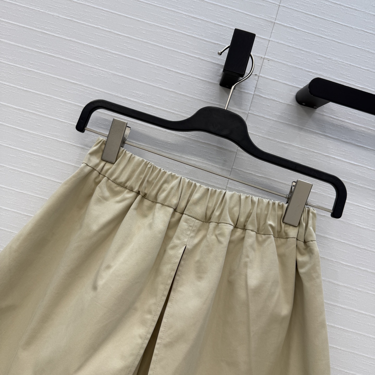 强烈推荐❤️26P春夏系列 复古工装大口袋裤裙，全新极简法式风格，高品质棉质面料，经典松紧腰头，开叉层次