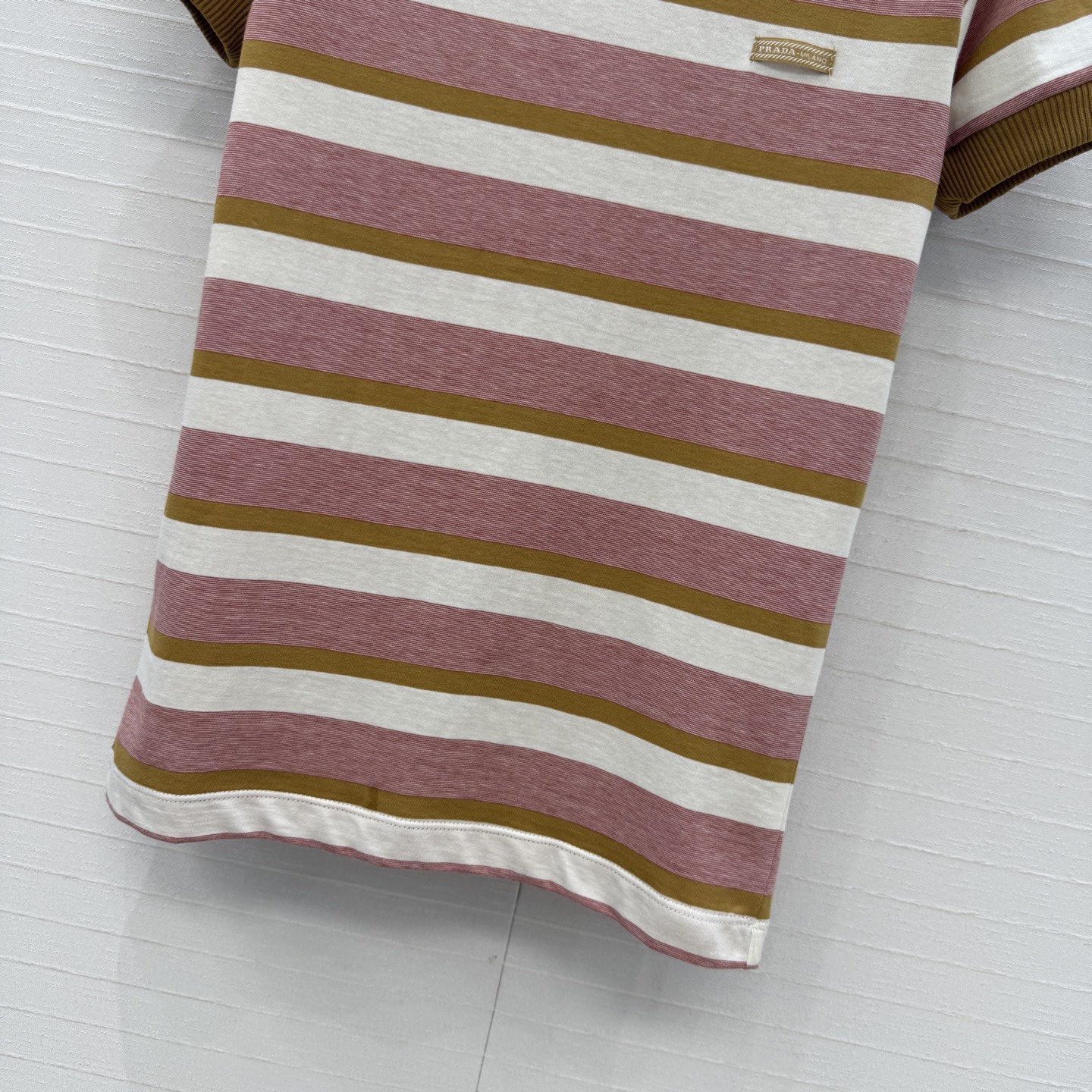 爆单推荐❤️原单品质PR时髦精穿搭！粉棕白条纹T恤。时髦精必入⚡️配色清新一整个爱住！甜酷风少女气质！修