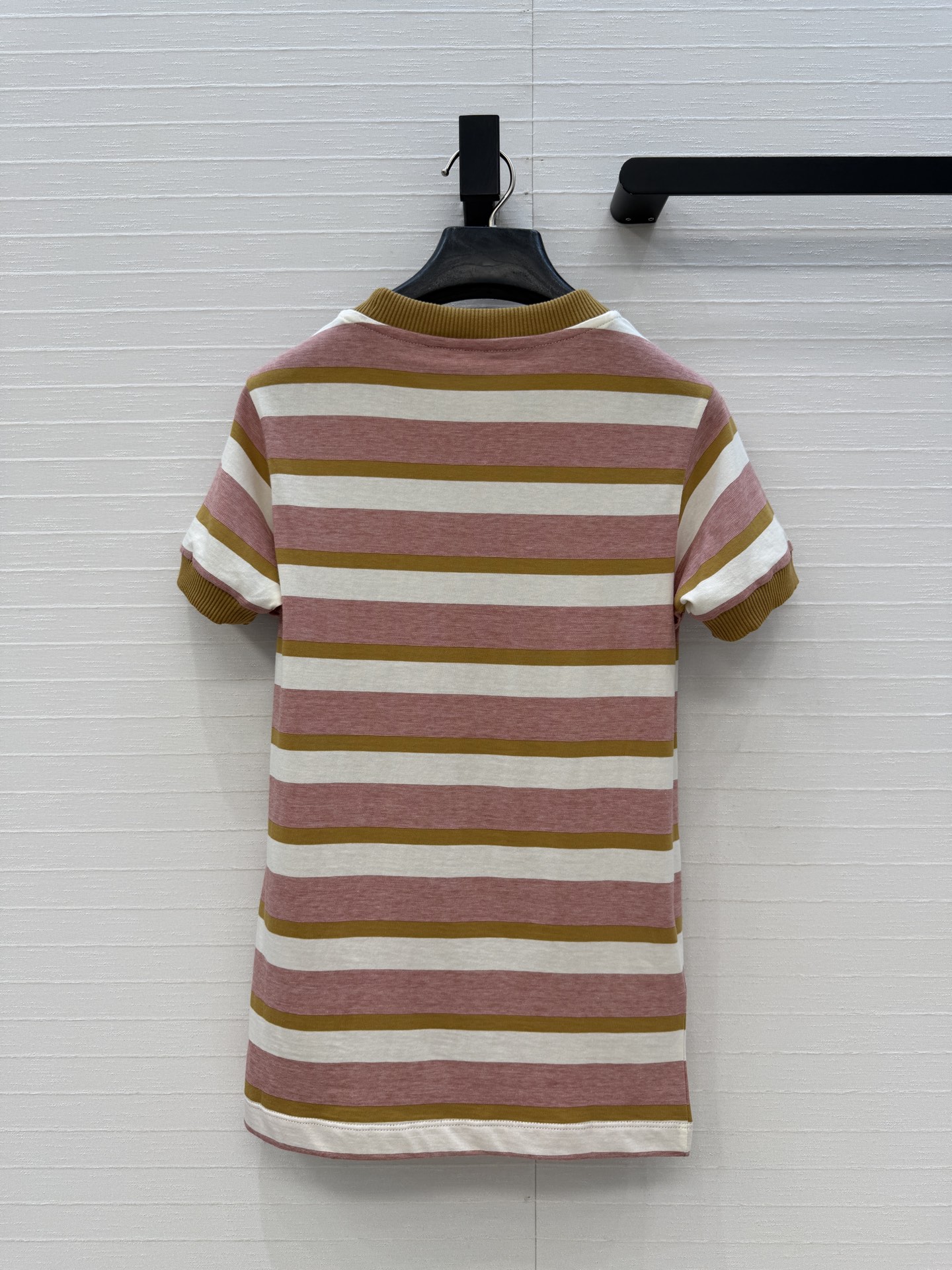 爆单推荐❤️原单品质PR时髦精穿搭！粉棕白条纹T恤。时髦精必入⚡️配色清新一整个爱住！甜酷风少女气质！修