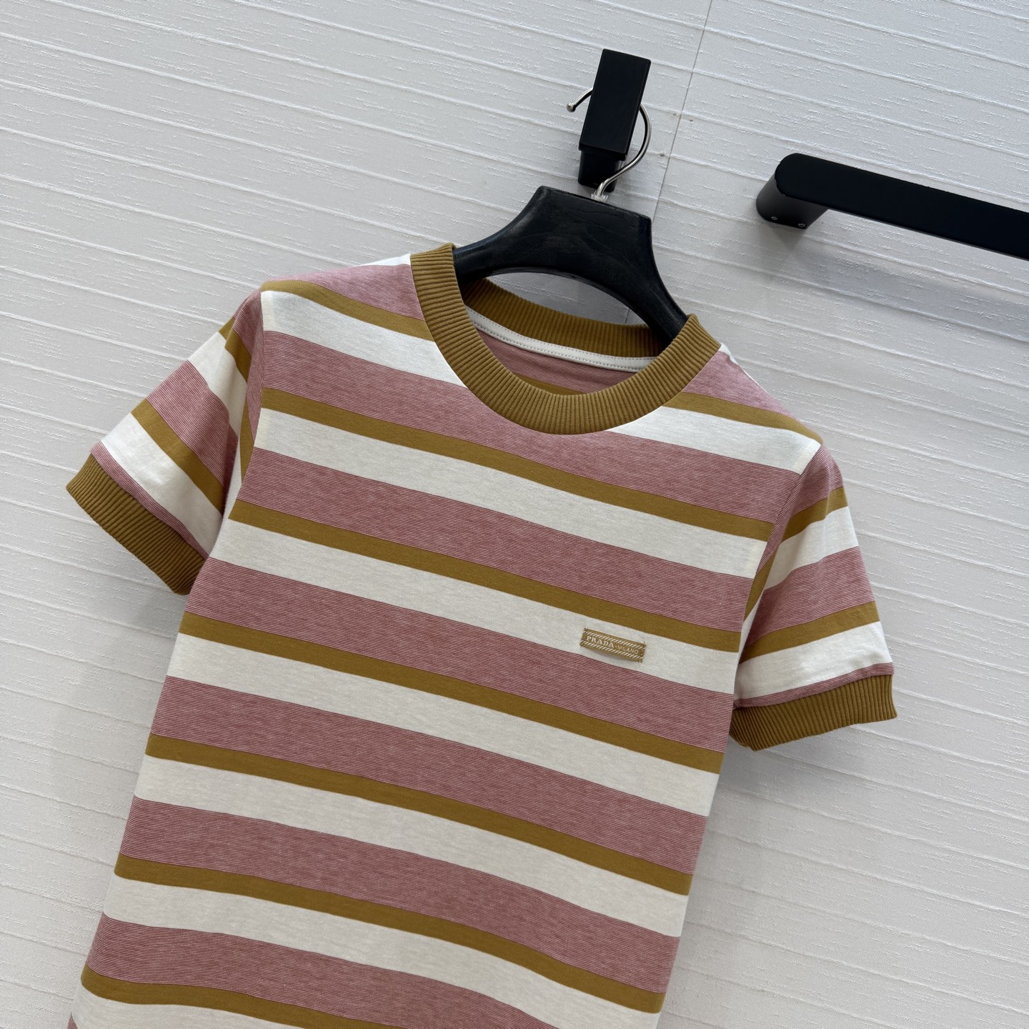 爆单推荐❤️原单品质PR时髦精穿搭！粉棕白条纹T恤。时髦精必入⚡️配色清新一整个爱住！甜酷风少女气质！修