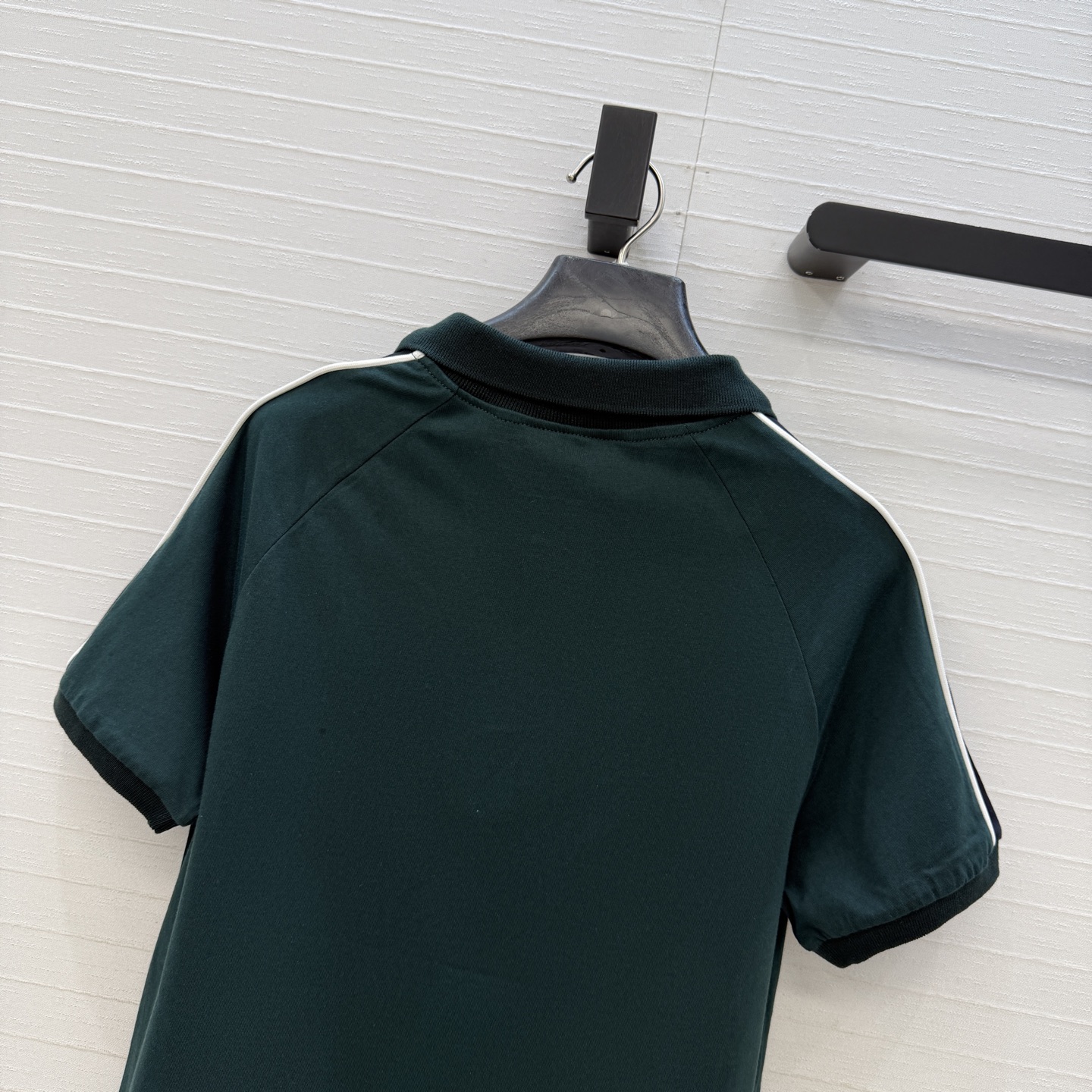 爆单推荐✅原单品质🍓miu系少女！26s早春新品，知识分子时髦风 撞色短袖polo领T恤。休闲减龄又时髦