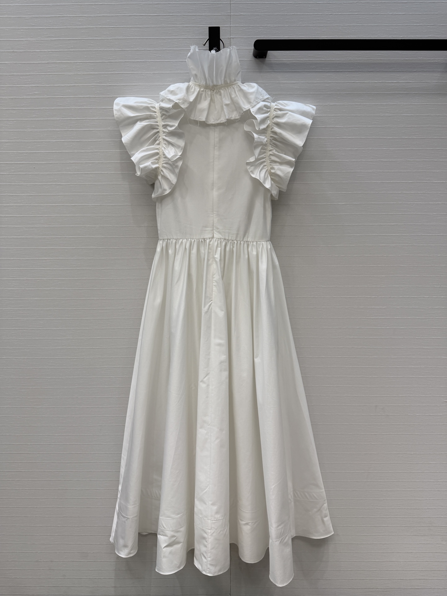 强烈推荐❤️Dio*新品飘带荷叶边立领长裙❤️定位褶皱花边工艺可拆卸多用途，复古宫廷风可甜可盐气质上身美