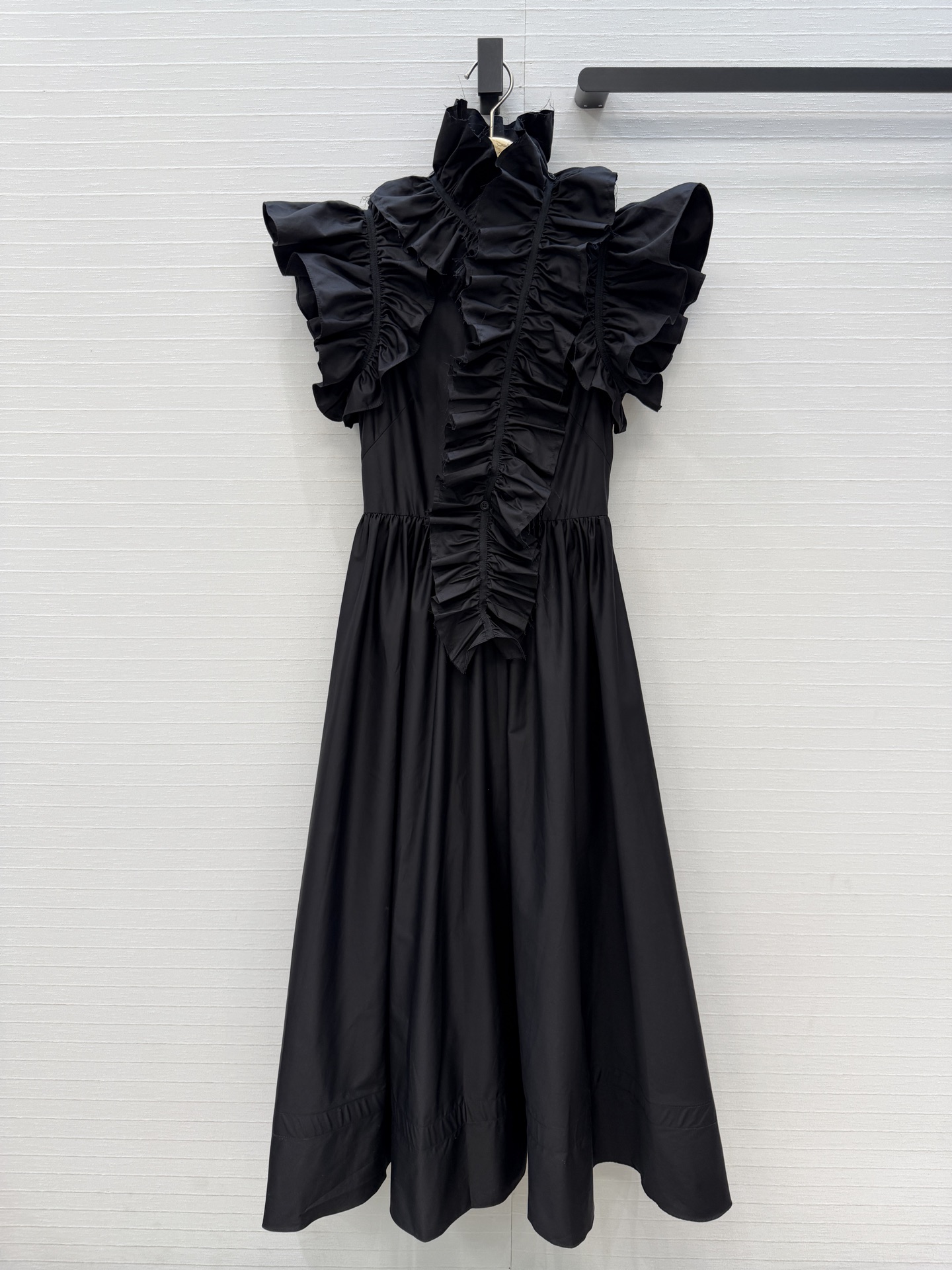 强烈推荐❤️Dio*新品飘带荷叶边立领长裙❤️定位褶皱花边工艺可拆卸多用途，复古宫廷风可甜可盐气质上身美