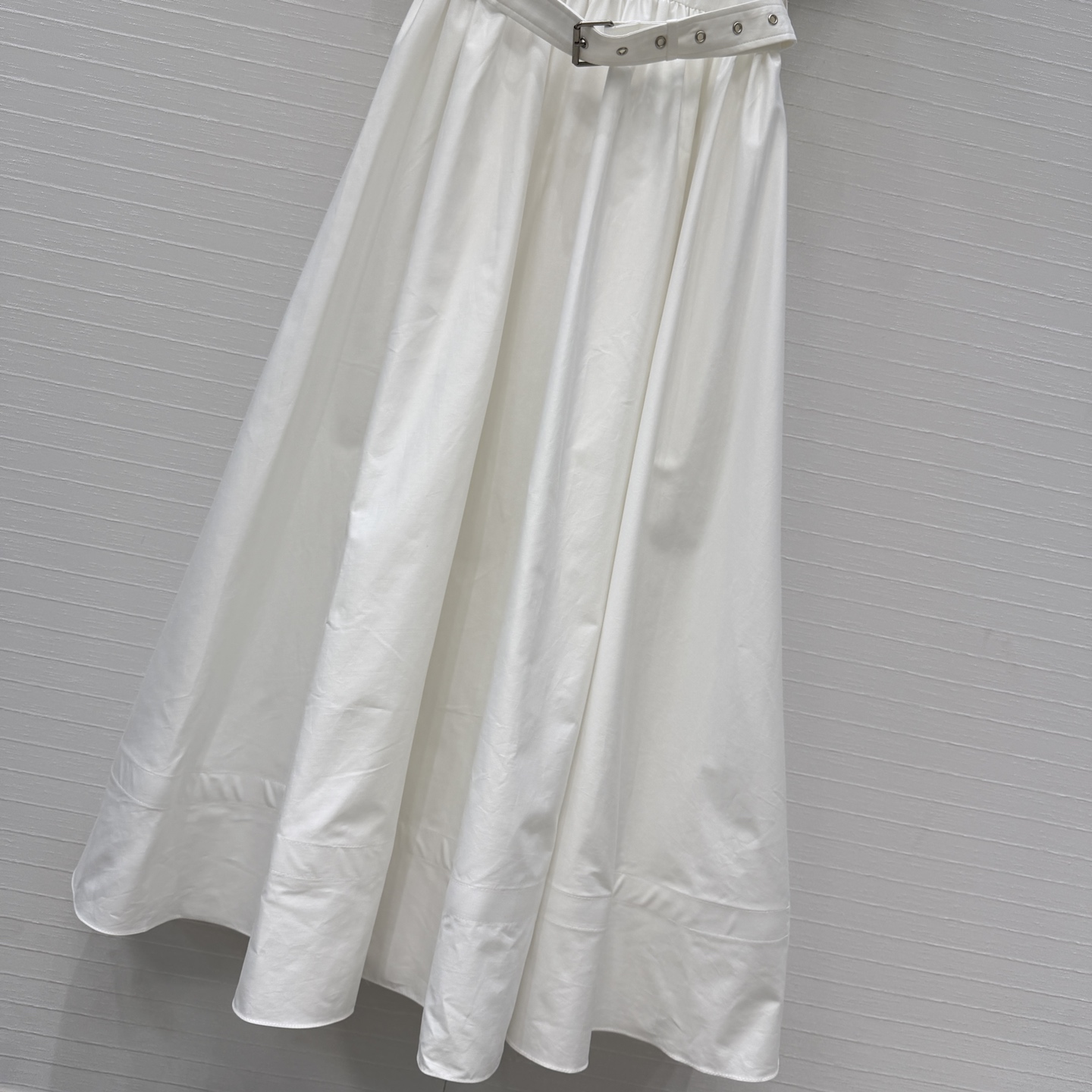 强烈推荐❤️Dio*新品荷叶边立领长裙❤️定位褶皱花边飞袖，复古宫廷风可甜可盐气质上身美到没朋友！收腰大