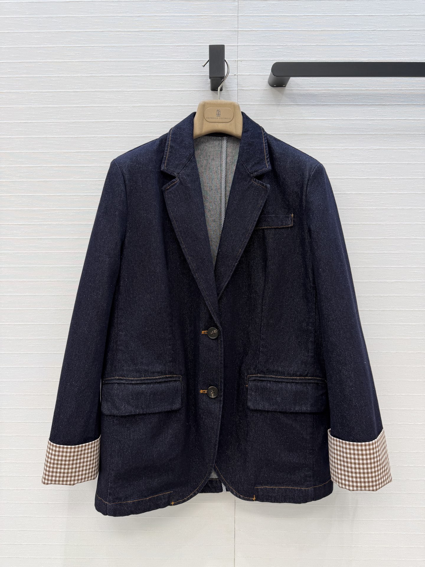 强烈推荐❤️Bc新品格纹拼袖牛仔西装！后领铜链装饰 经典H收腰版型极简主义设计奢华不简，上身干练优雅气场