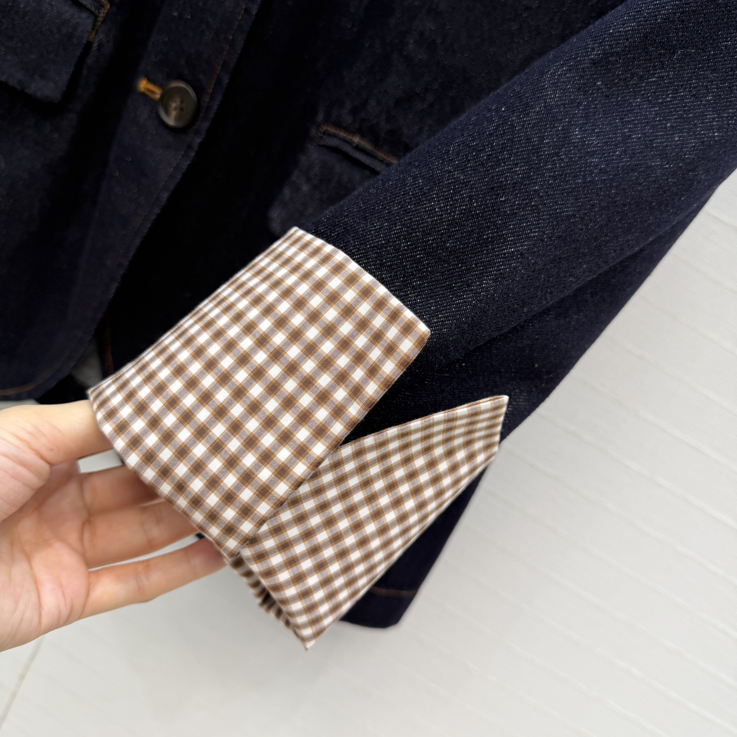 强烈推荐❤️Bc新品格纹拼袖牛仔西装！后领铜链装饰 经典H收腰版型极简主义设计奢华不简，上身干练优雅气场