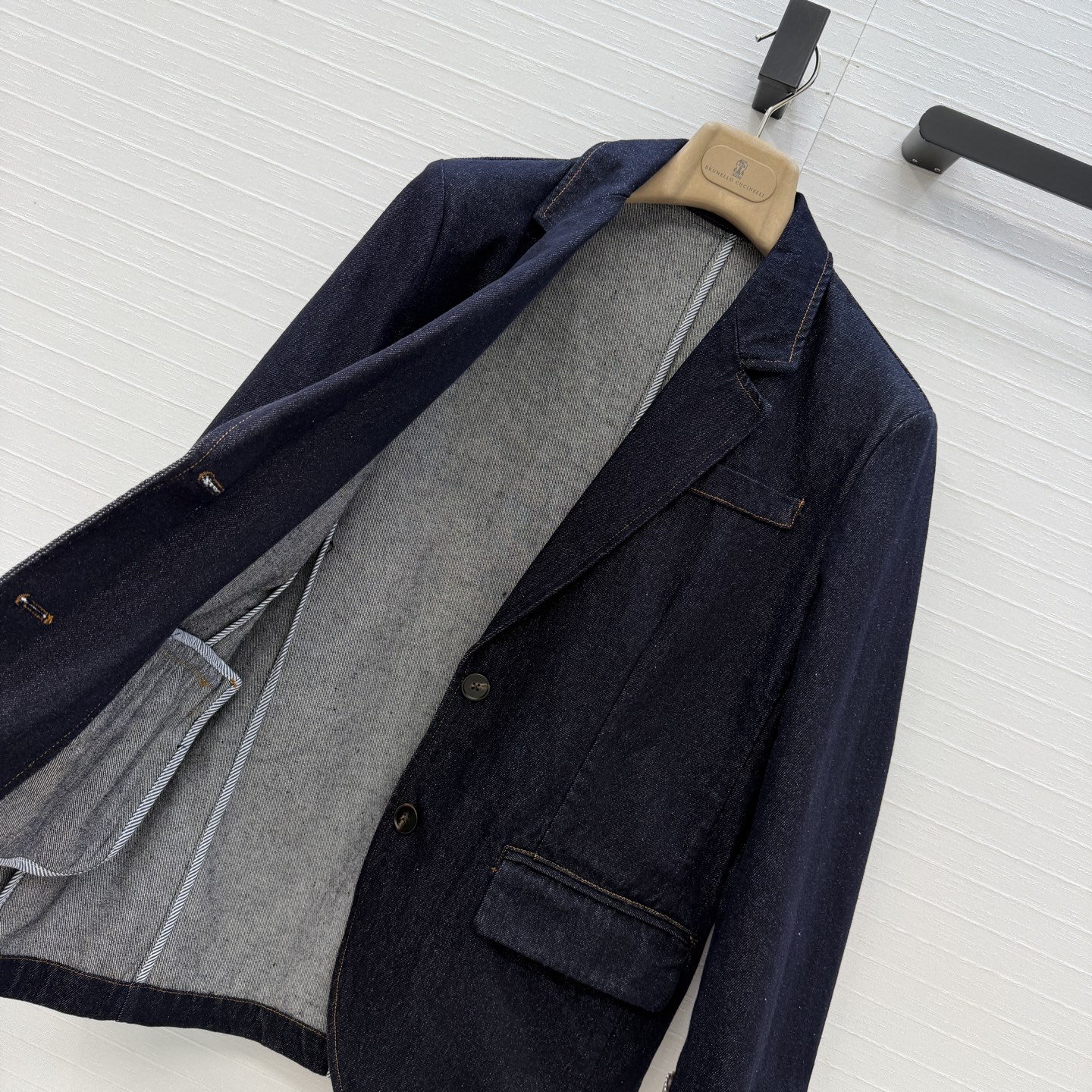 强烈推荐❤️Bc新品格纹拼袖牛仔西装！后领铜链装饰 经典H收腰版型极简主义设计奢华不简，上身干练优雅气场