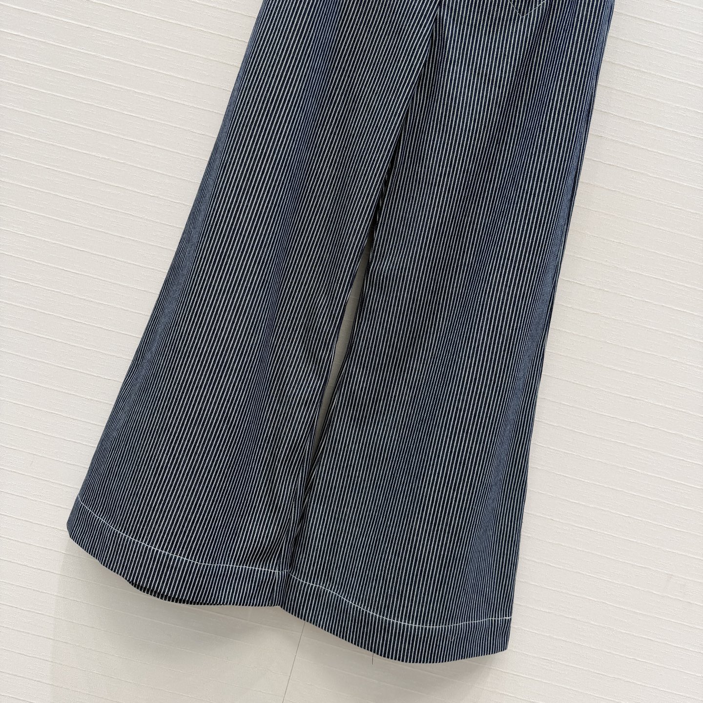 爆单推荐❤️Zm*26早春新品 双排扣条纹长裤，复古金属扣装饰，高腰阔腿裤设计显腿长版型不挑人随性优雅又