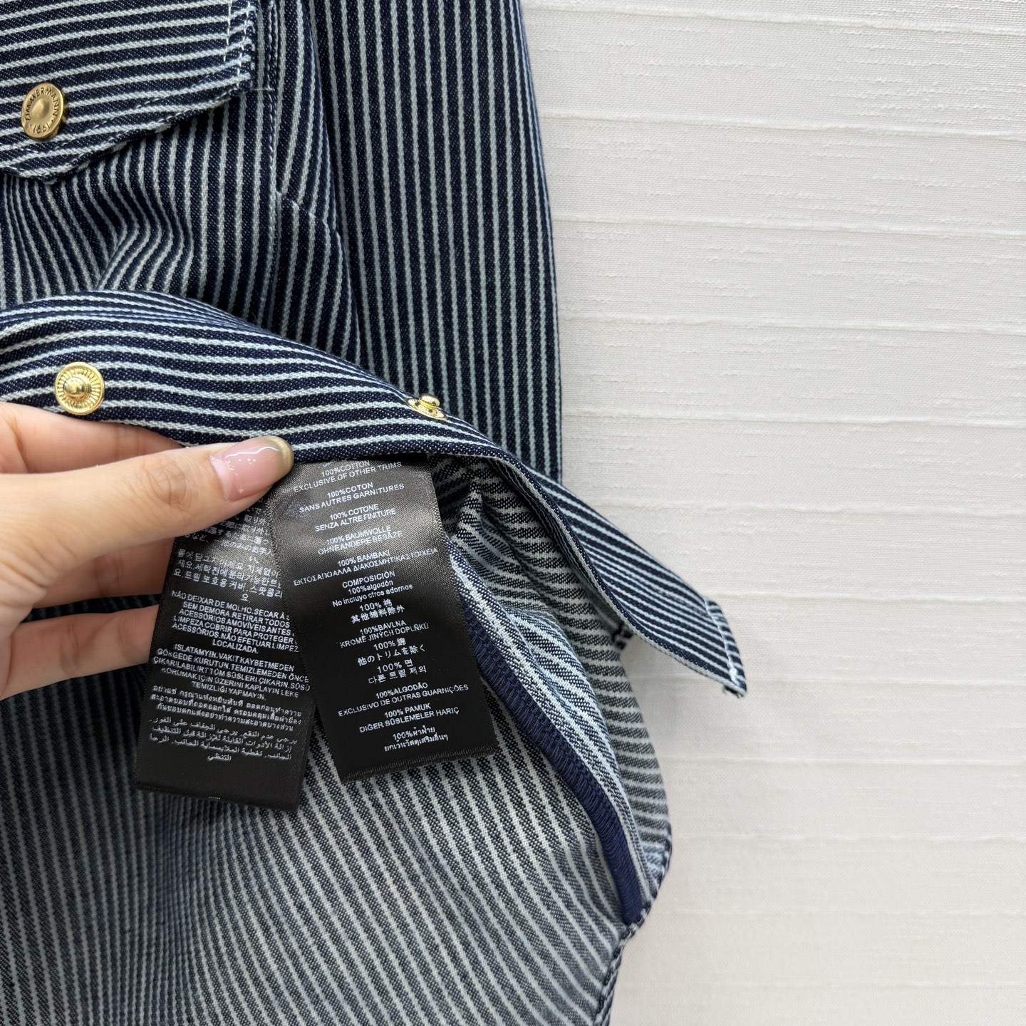 爆单推荐❤️Zm*26早春新品 条纹衬衫外套，复古金属扣装饰，工装风双口袋设计宽松版型，轻奢又休闲帅气不