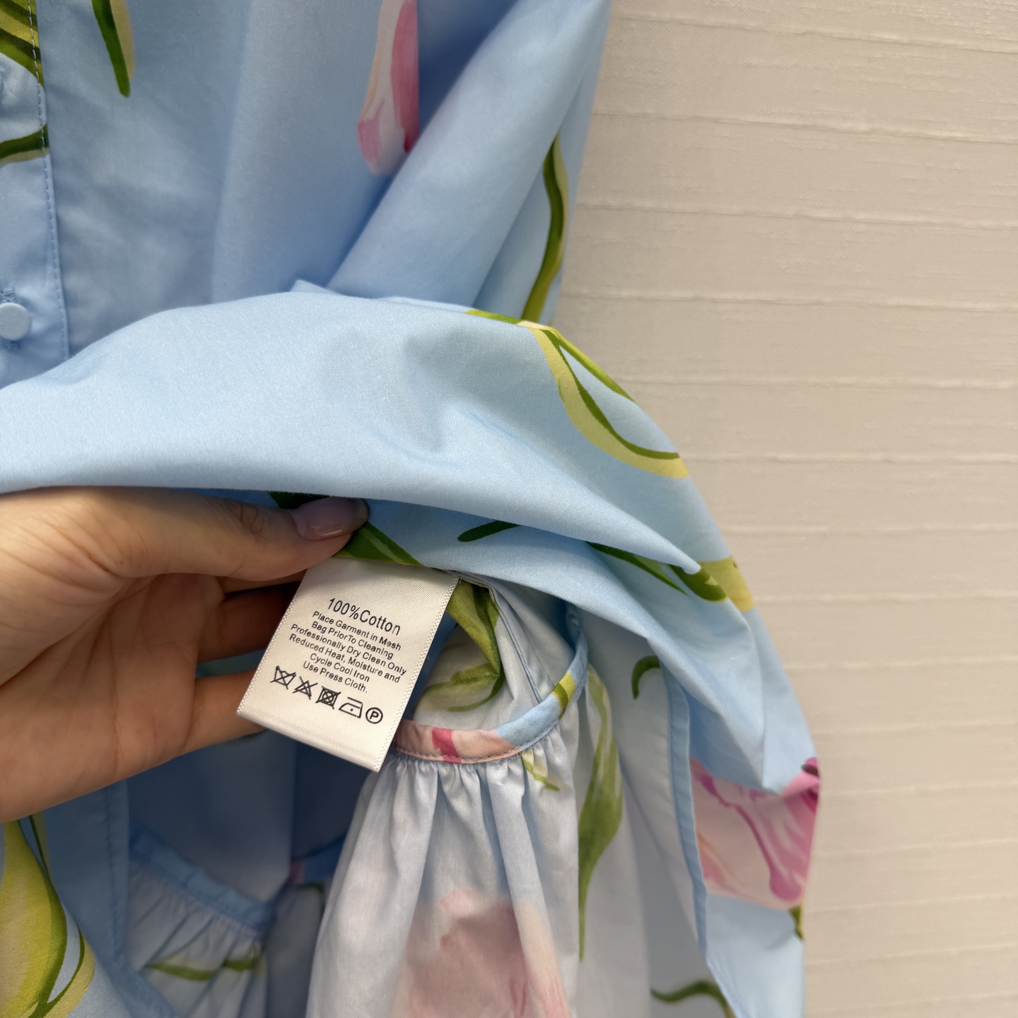 强烈推荐❤️Leo&Lin26春夏新款 花卉印花衬领连衣裙👗，褶边泡泡短袖 搭配同系列腰带提升腰线，下摆