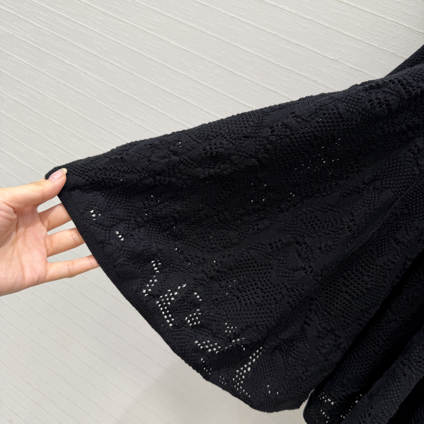 强烈推荐❤️Alai* Skater 棉质蕾丝针织背心裙，俏皮优雅公主风。简约优雅修身剪裁超显身材曲线！