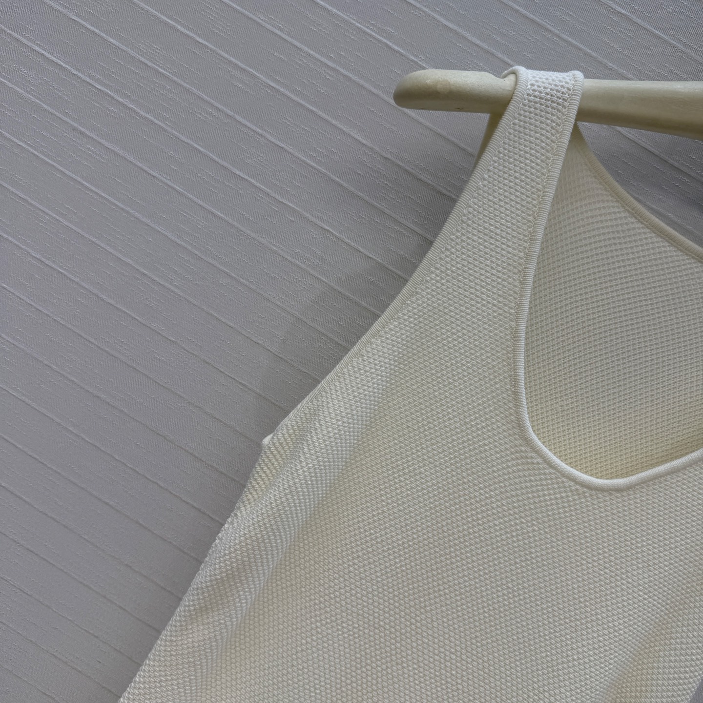 强烈推荐❤️Alai* Skater 棉质蕾丝针织背心裙，俏皮优雅公主风。简约优雅修身剪裁超显身材曲线！