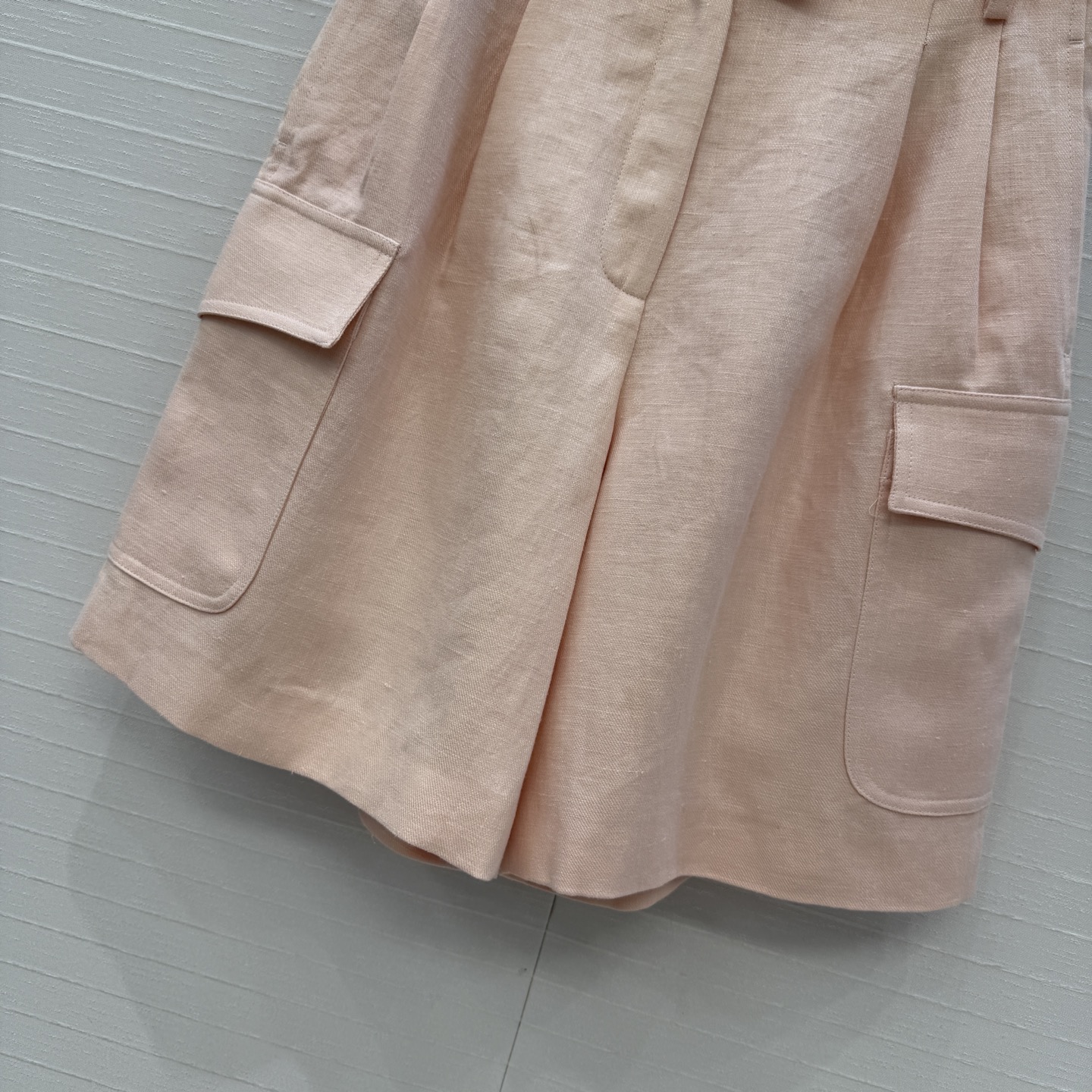 高端原单品质❤️26春款上新Lp高智感穿搭！老钱风氛围感褶裥百慕大短裤。定制baby粉进口亚麻面料轻而柔