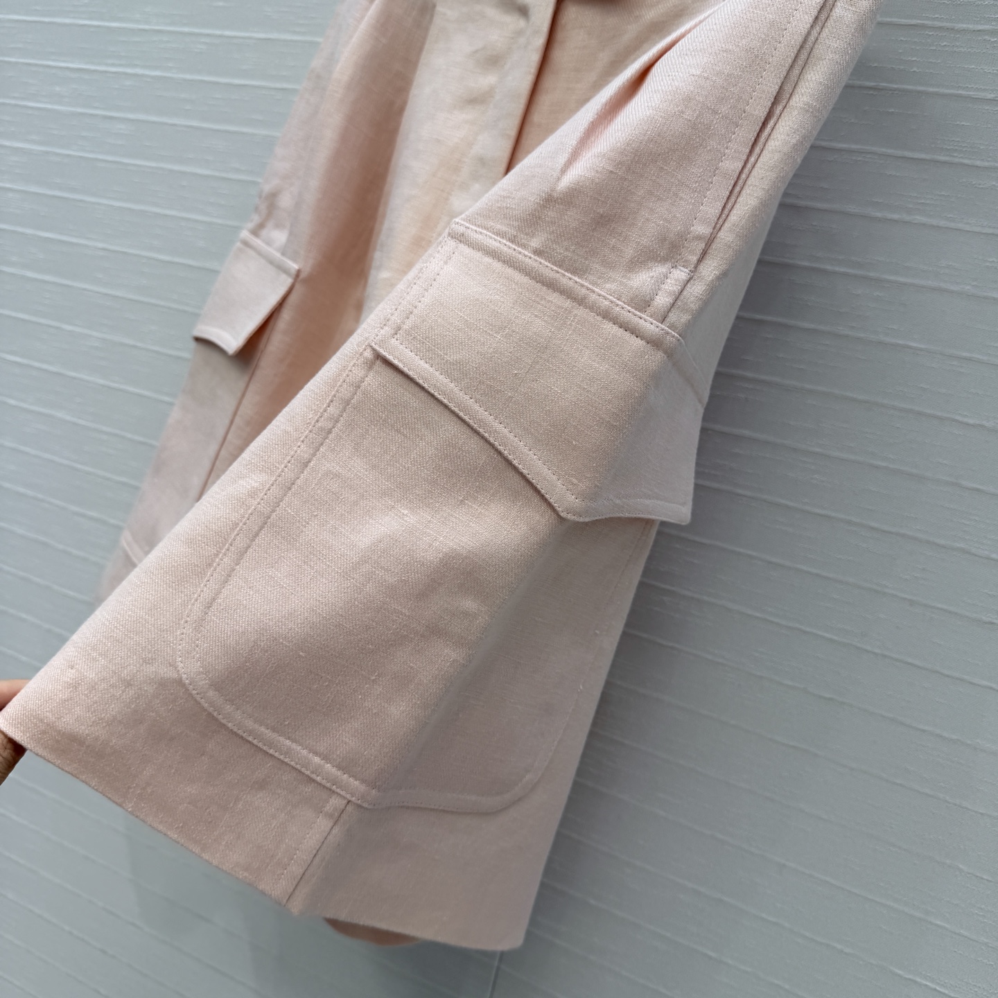 高端原单品质❤️26春款上新Lp高智感穿搭！老钱风氛围感褶裥百慕大短裤。定制baby粉进口亚麻面料轻而柔