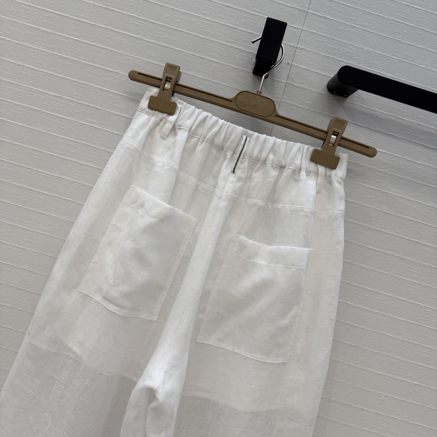 强烈推荐❤️Bc新品 长期主义老钱风穿搭休闲西裤。进口苎麻网眼布 面料轻薄透气质感超赞！松紧腰褶饰直筒阔