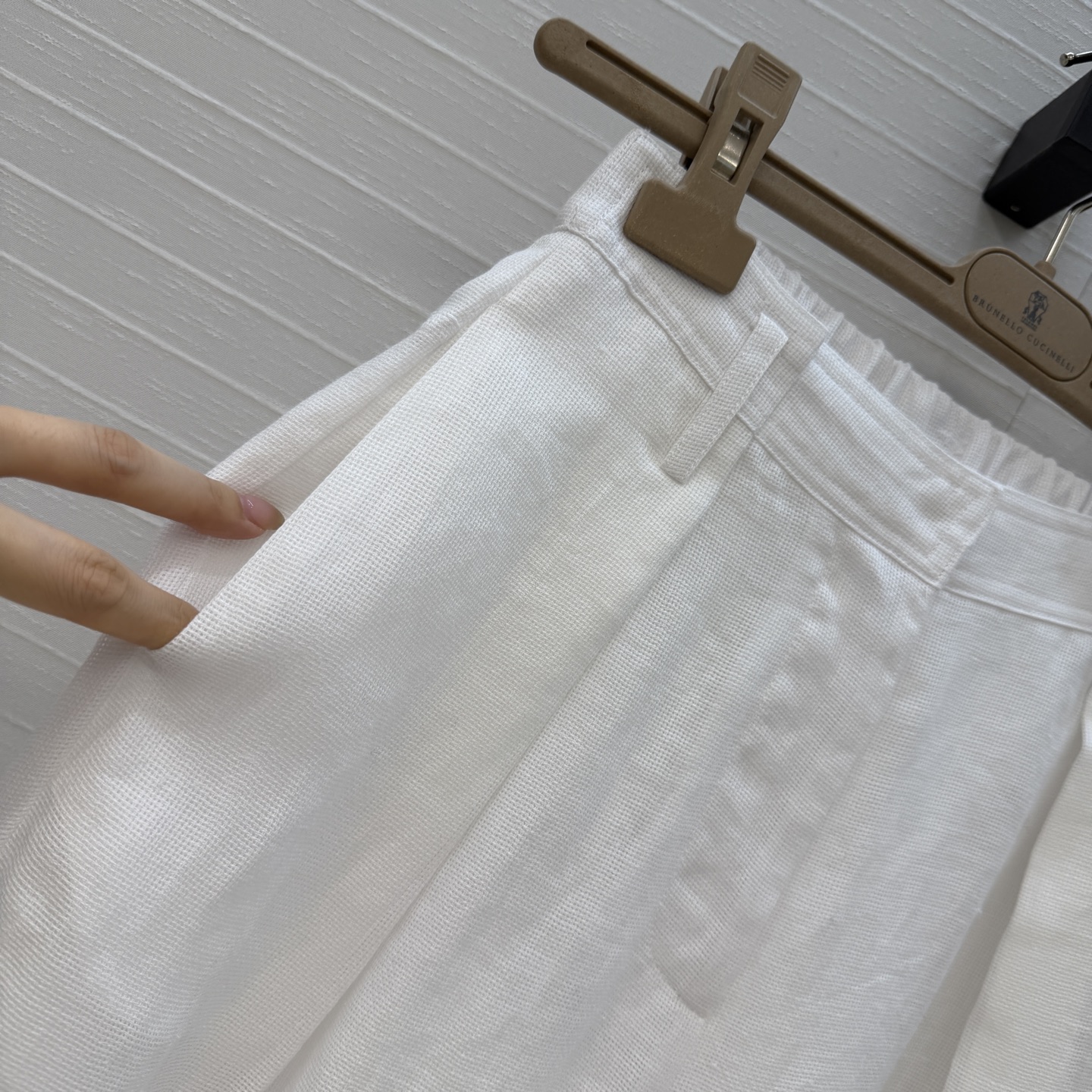 强烈推荐❤️Bc新品 长期主义老钱风穿搭休闲西裤。进口苎麻网眼布 面料轻薄透气质感超赞！松紧腰褶饰直筒阔