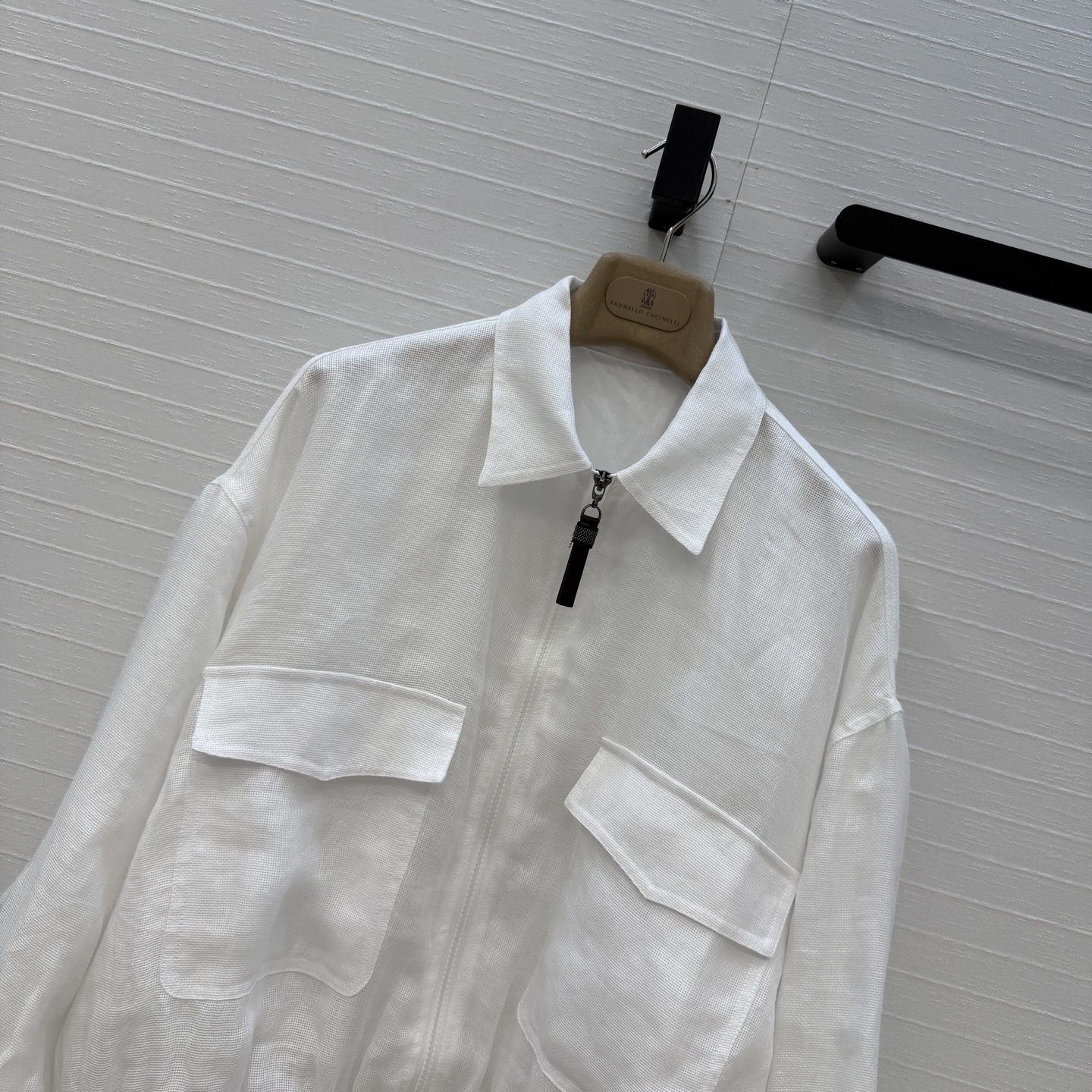 强烈推荐❤️Bc新品 长期主义老钱风穿搭 假两件式休闲外套。进口苎麻网眼布 面料轻薄透气质感超赞！落肩宽