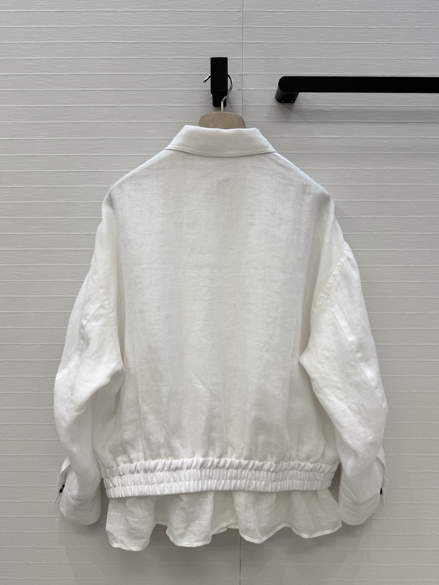 强烈推荐❤️Bc新品 长期主义老钱风穿搭 假两件式休闲外套。进口苎麻网眼布 面料轻薄透气质感超赞！落肩宽