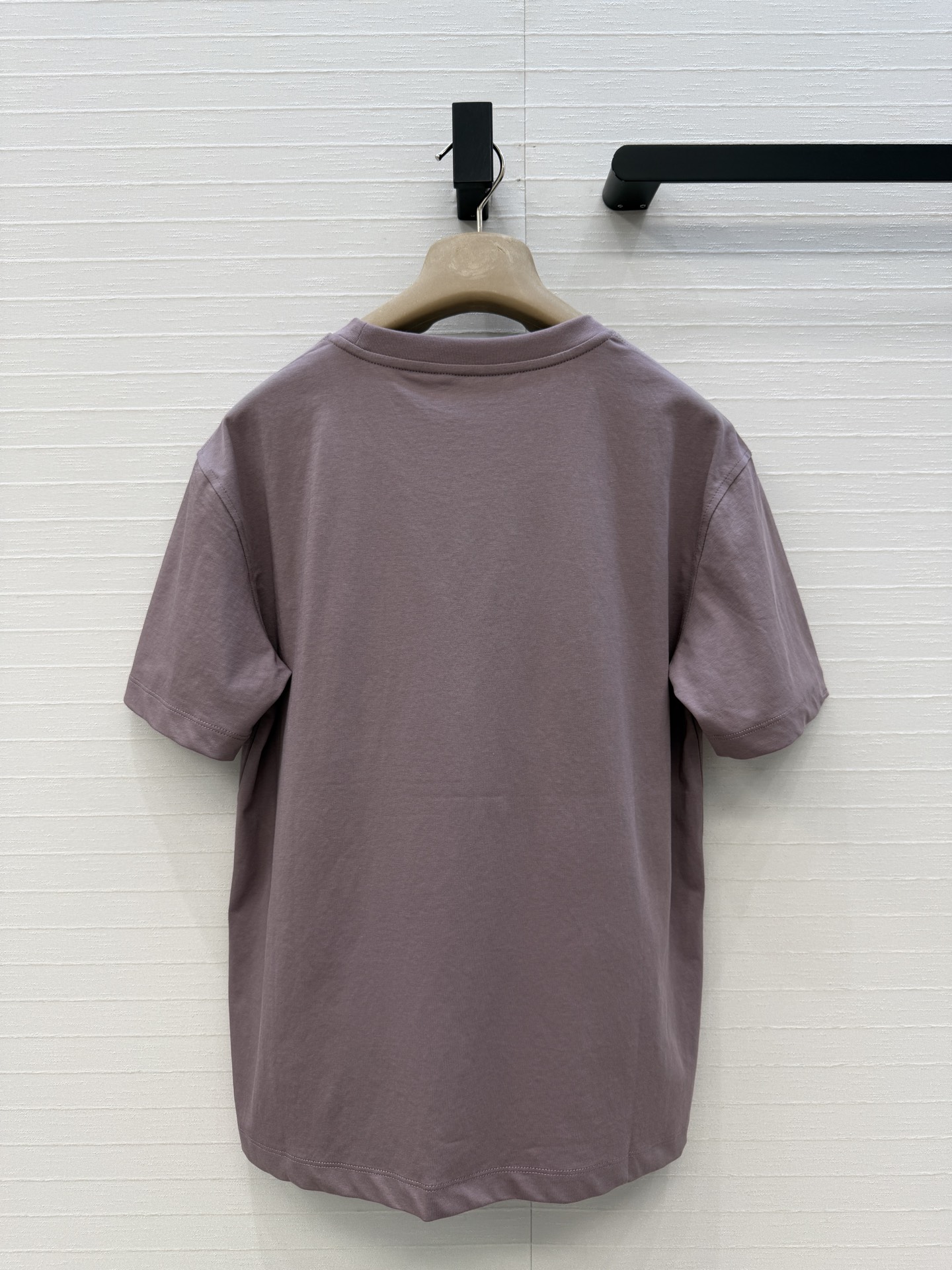 原单品质❤️BC高智感穿搭26s春夏新品！定位铜链刺绣短袖T恤！简约意式美学，经典版型不挑人上身显瘦又百