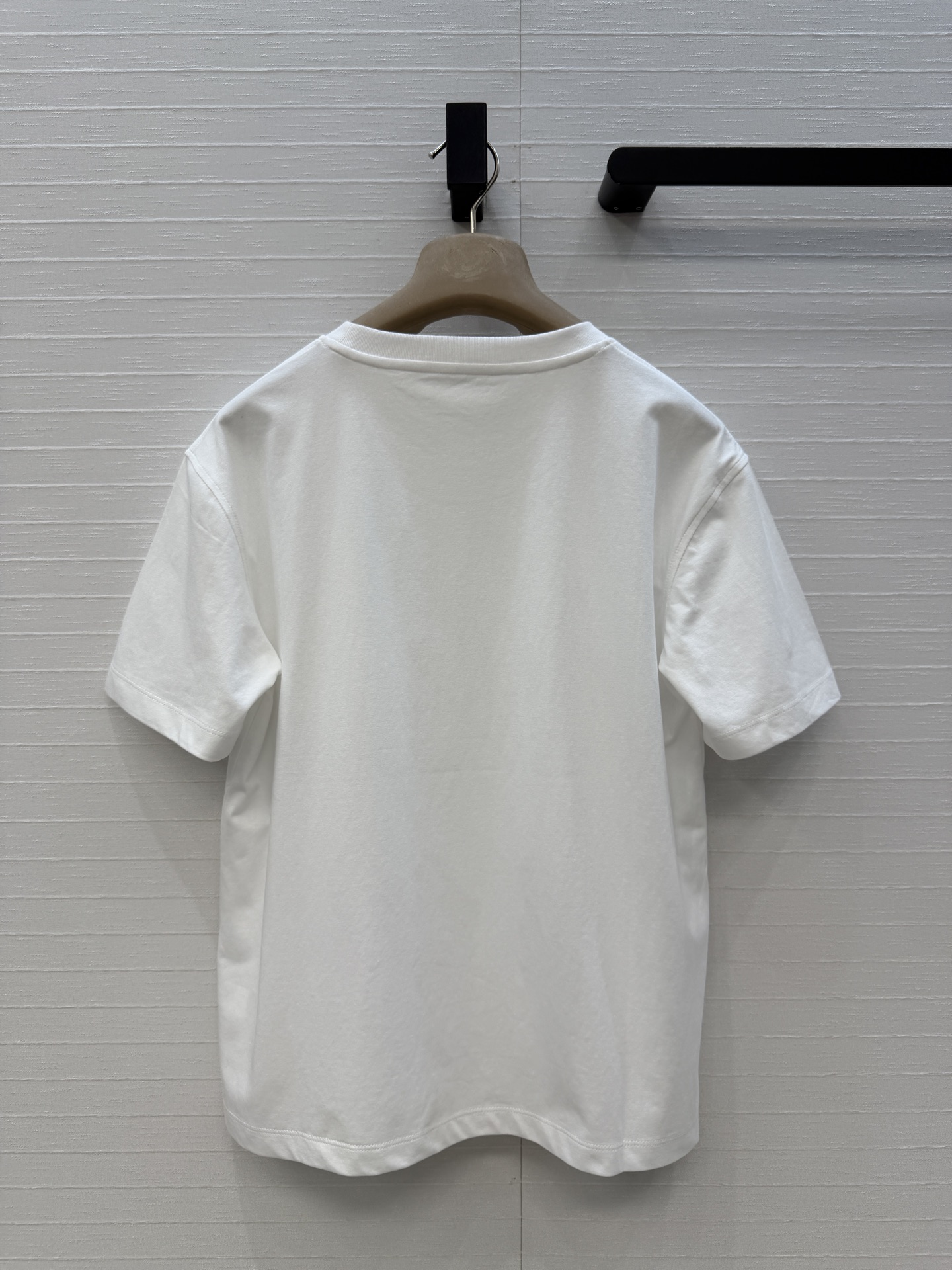 原单品质❤️BC高智感穿搭26s春夏新品！定位铜链刺绣短袖T恤！简约意式美学，经典版型不挑人上身显瘦又百