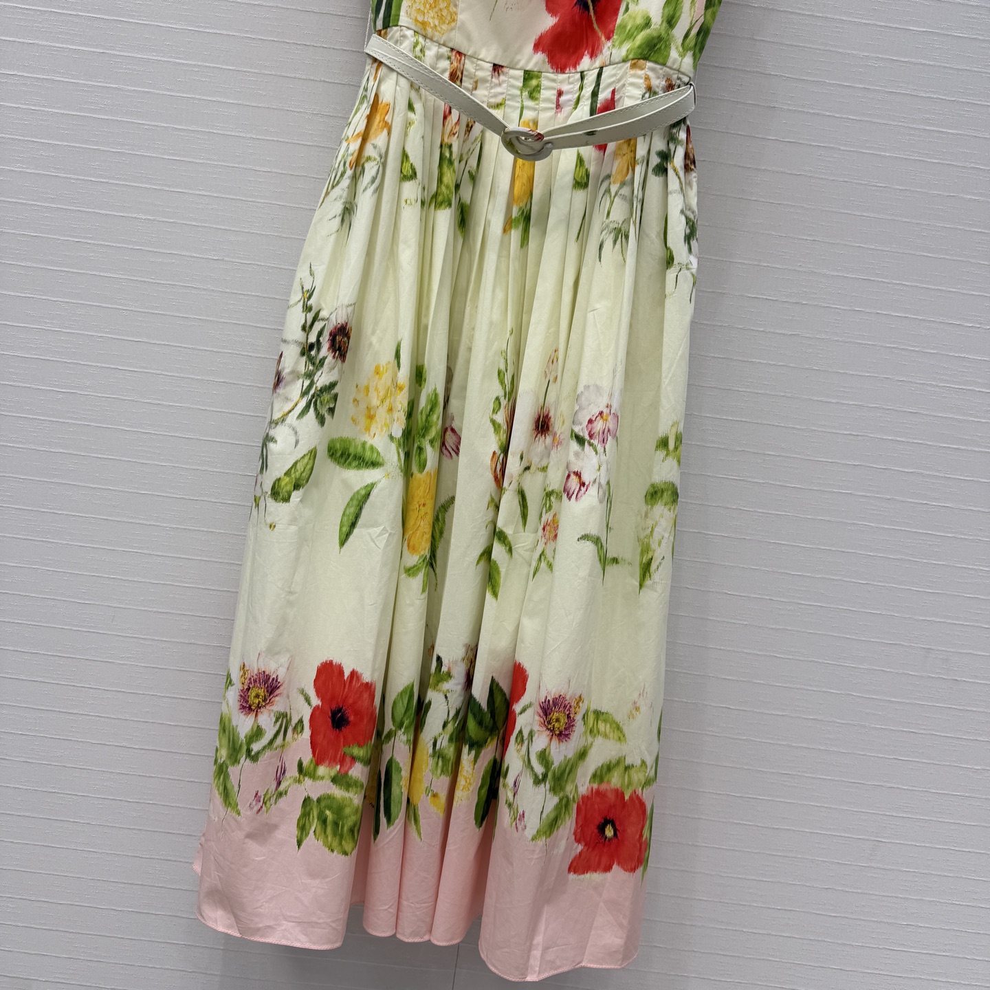 强烈推荐❤️Oscar De La Renta26新品度假风印花压褶吊带连衣裙，方领+粉色肩带，收腰设计